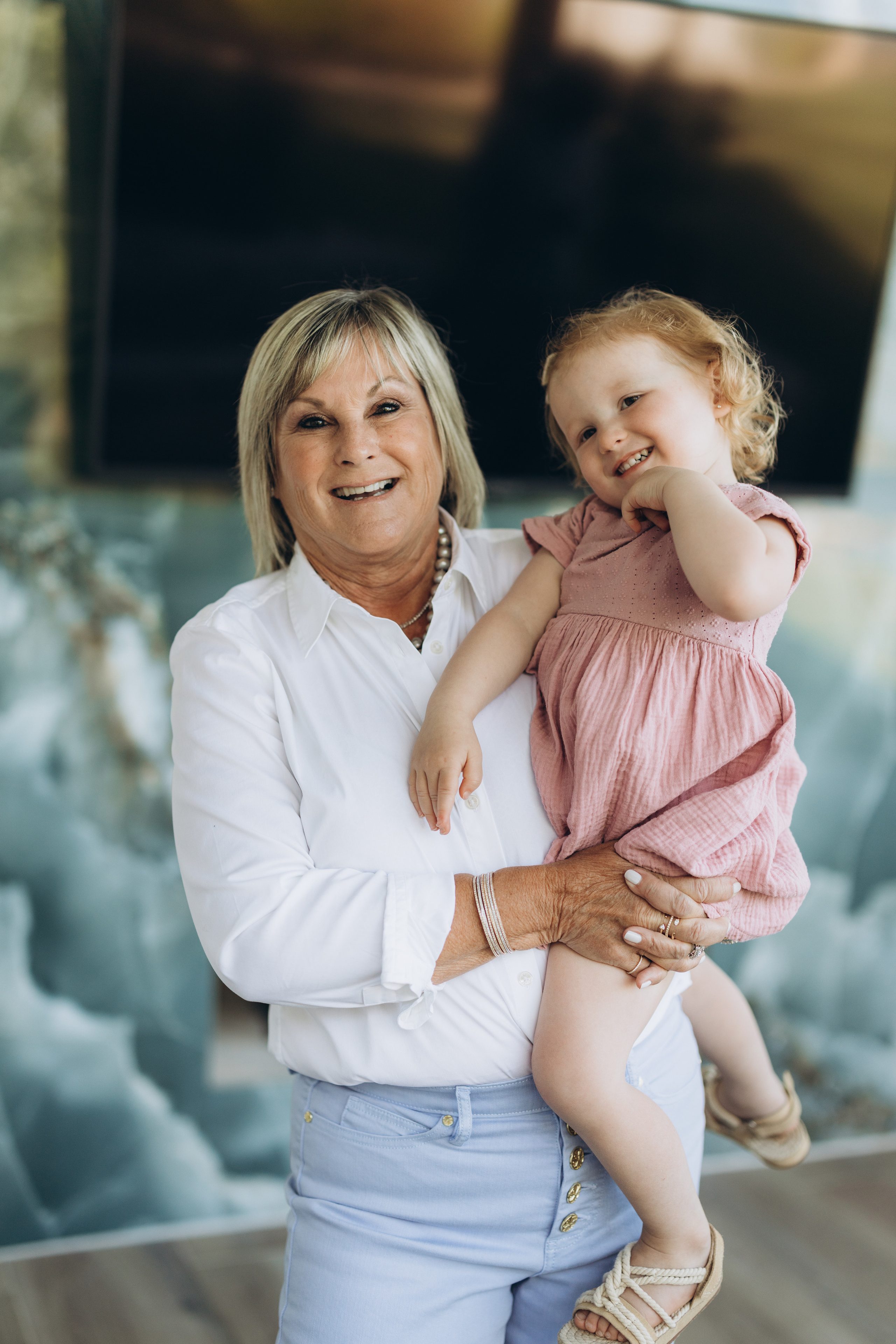 Family time. Wedding Photographer Toronto