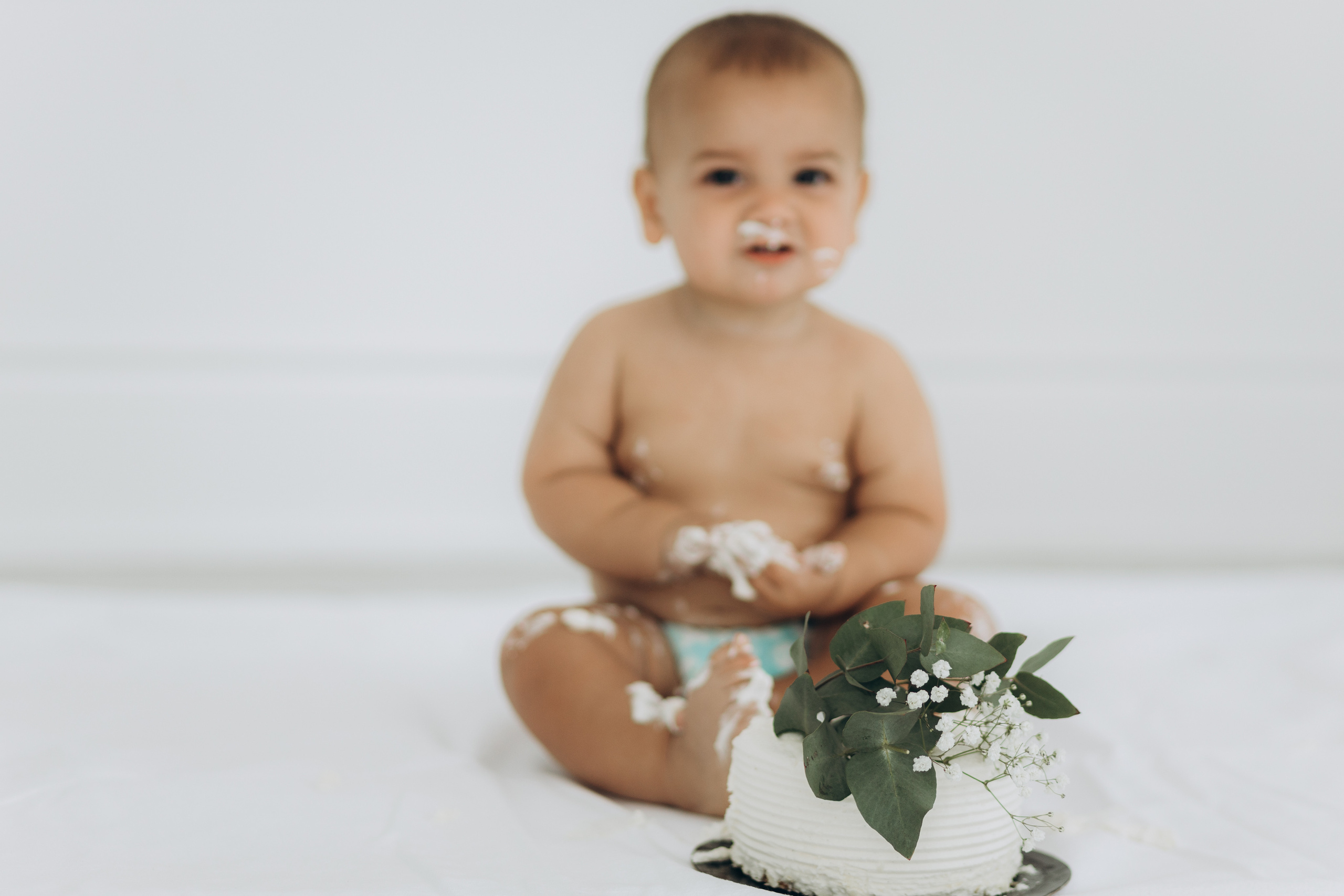 Cake smash. Wedding Photographer Toronto