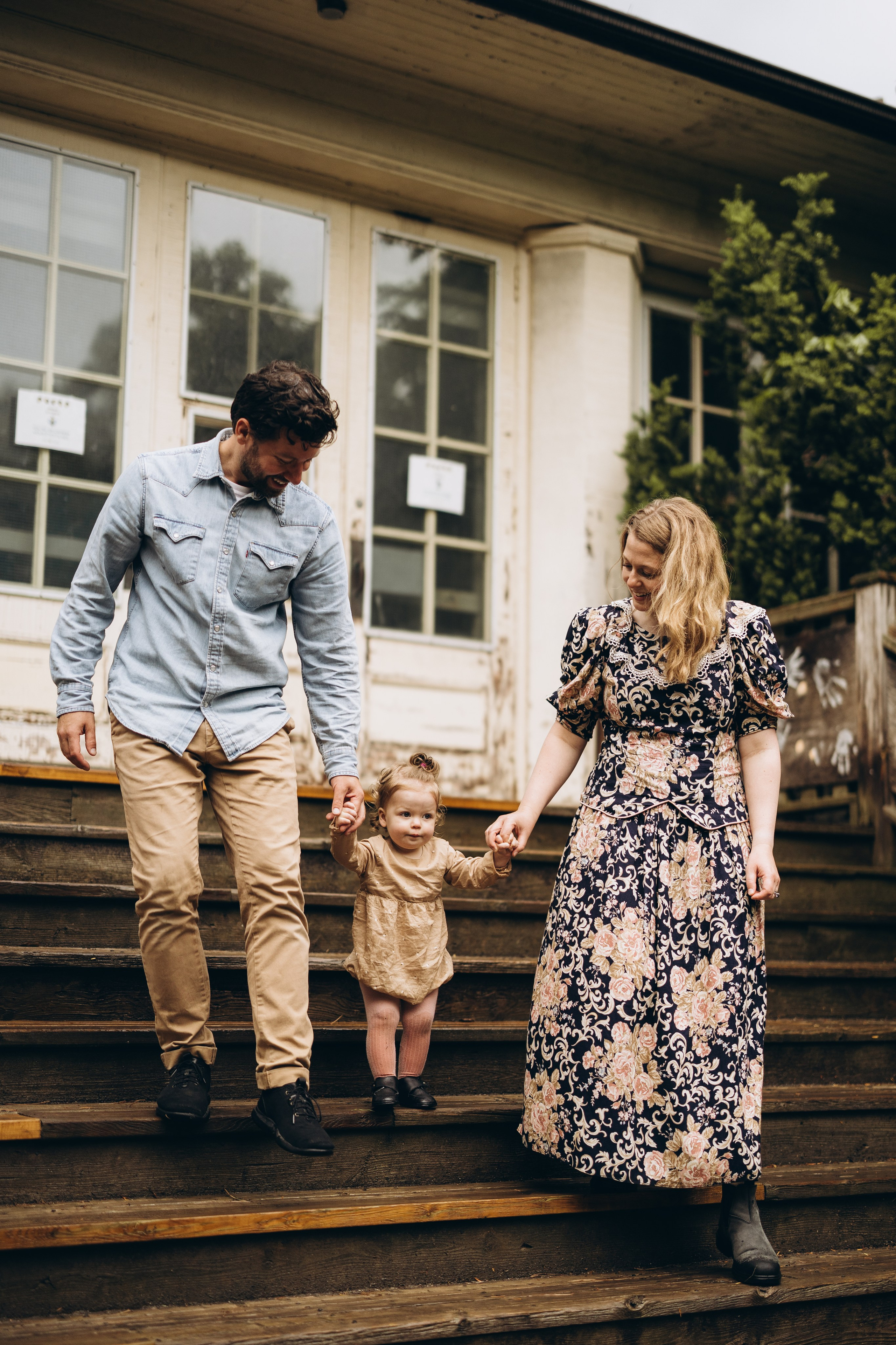 Under the rain. Wedding Photographer Toronto