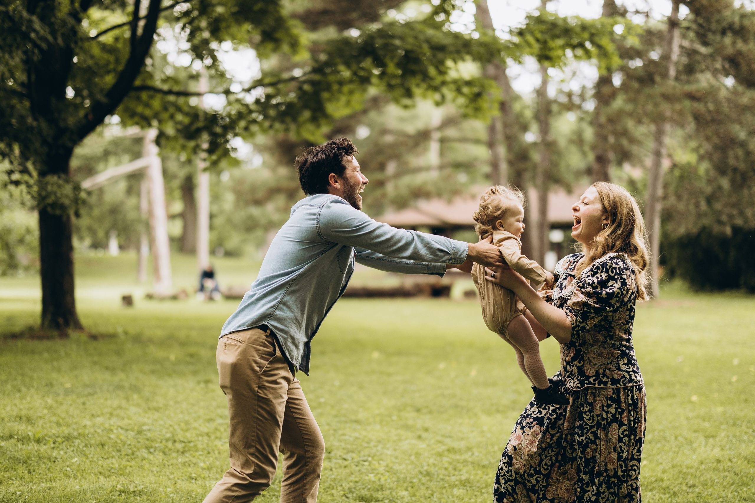 Under the rain. Wedding Photographer Toronto