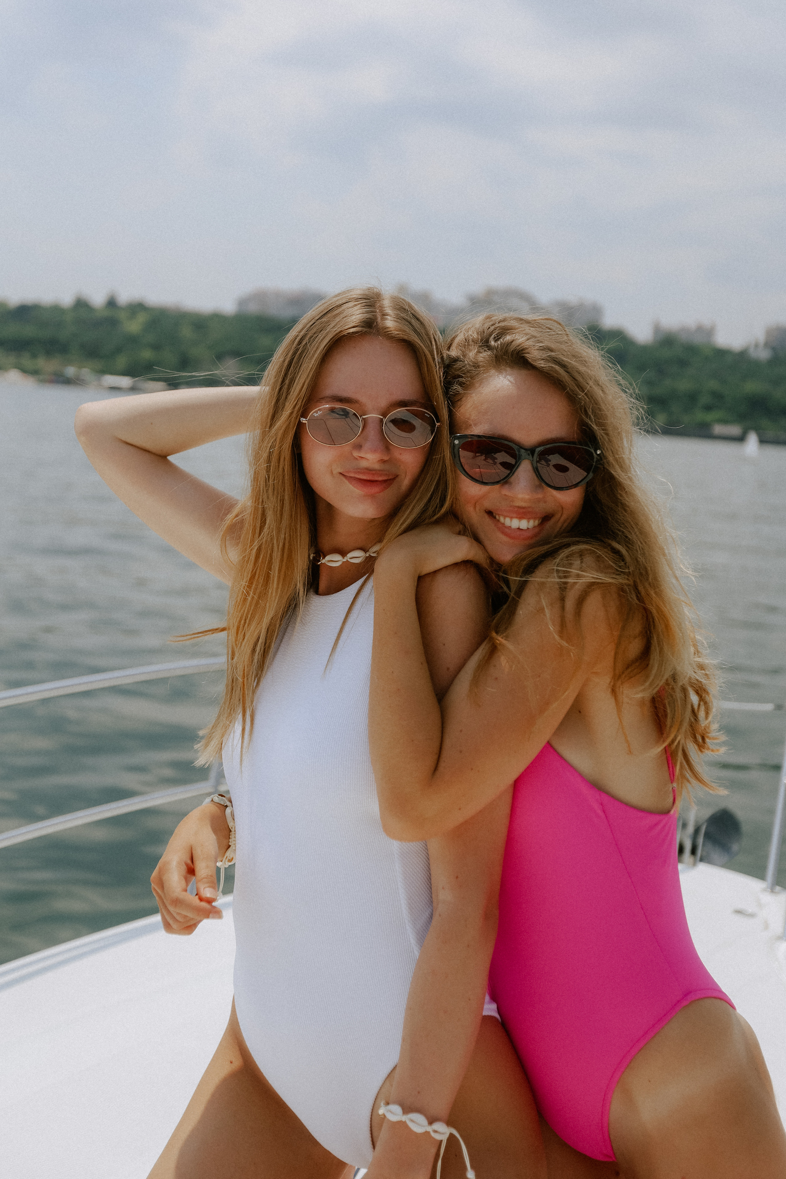 Yacht party. Wedding Photographer Toronto