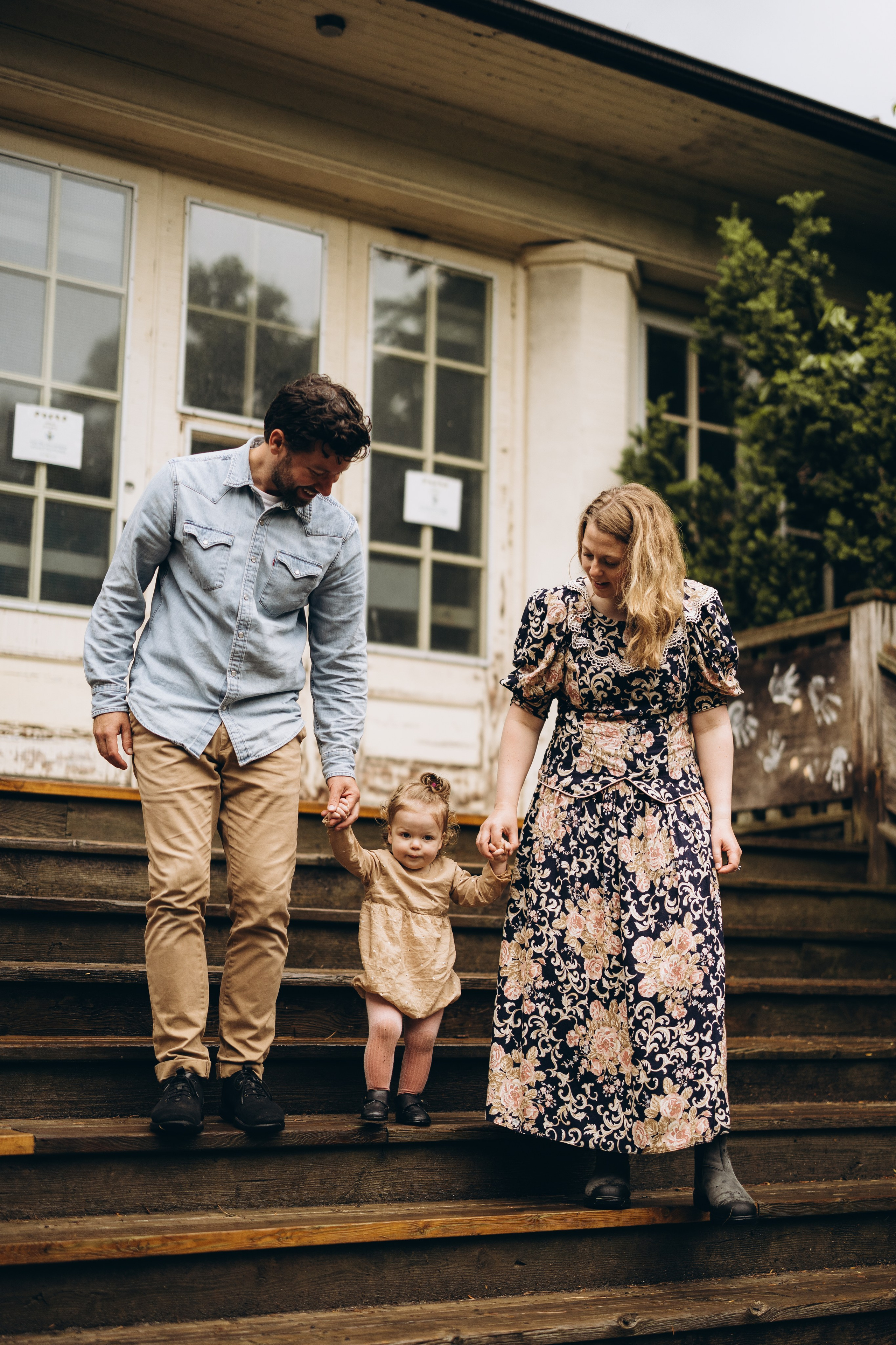 Under the rain. Wedding Photographer Toronto