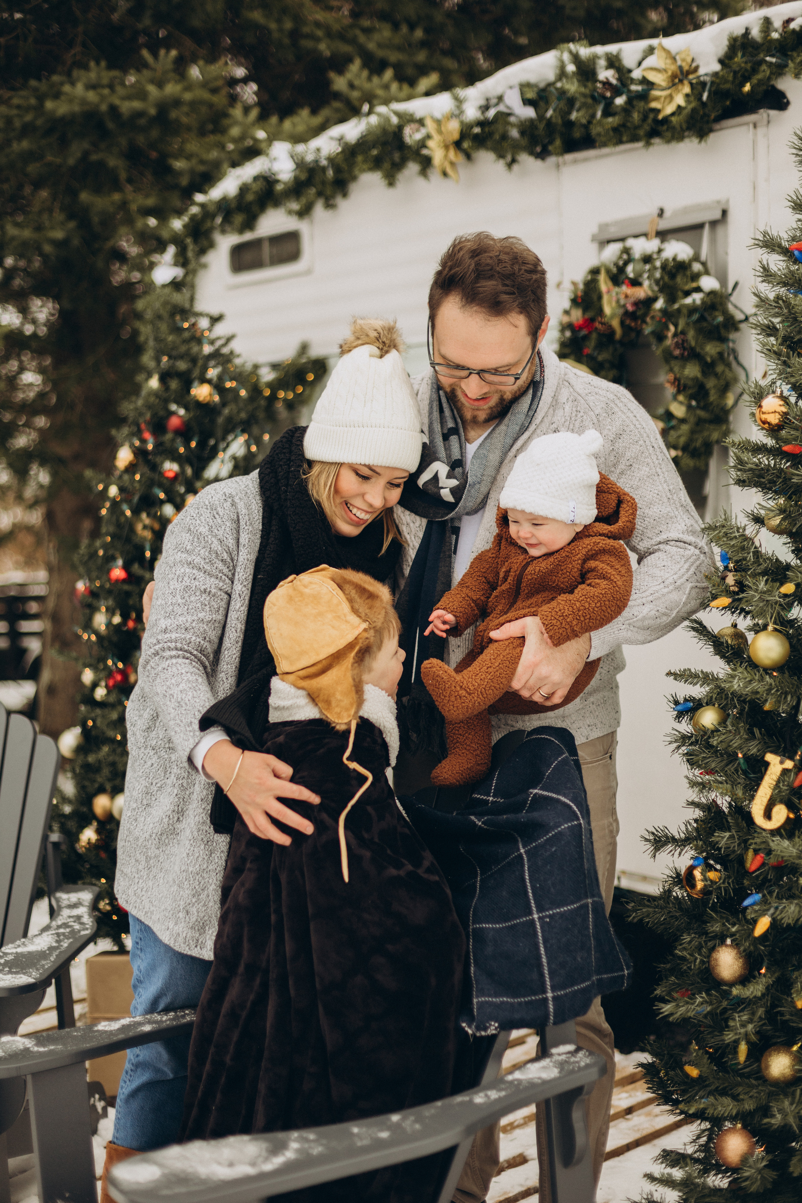 Family time. Wedding Photographer Toronto