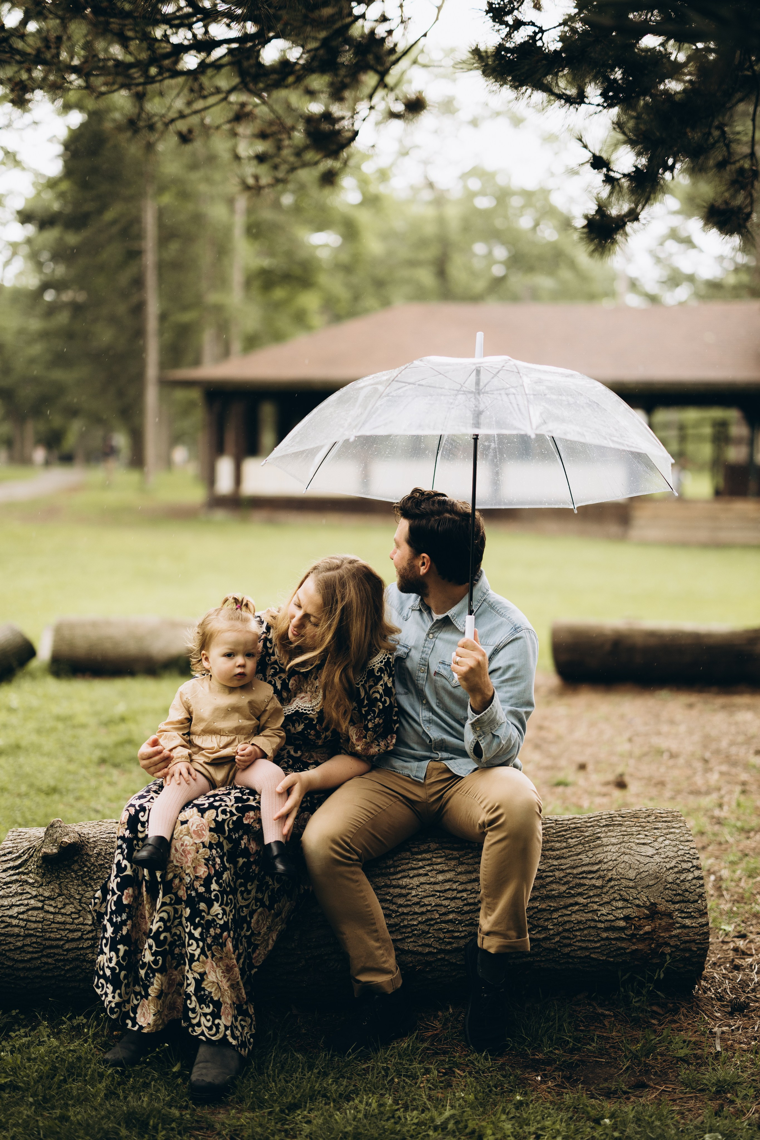 Under the rain. Wedding Photographer Toronto