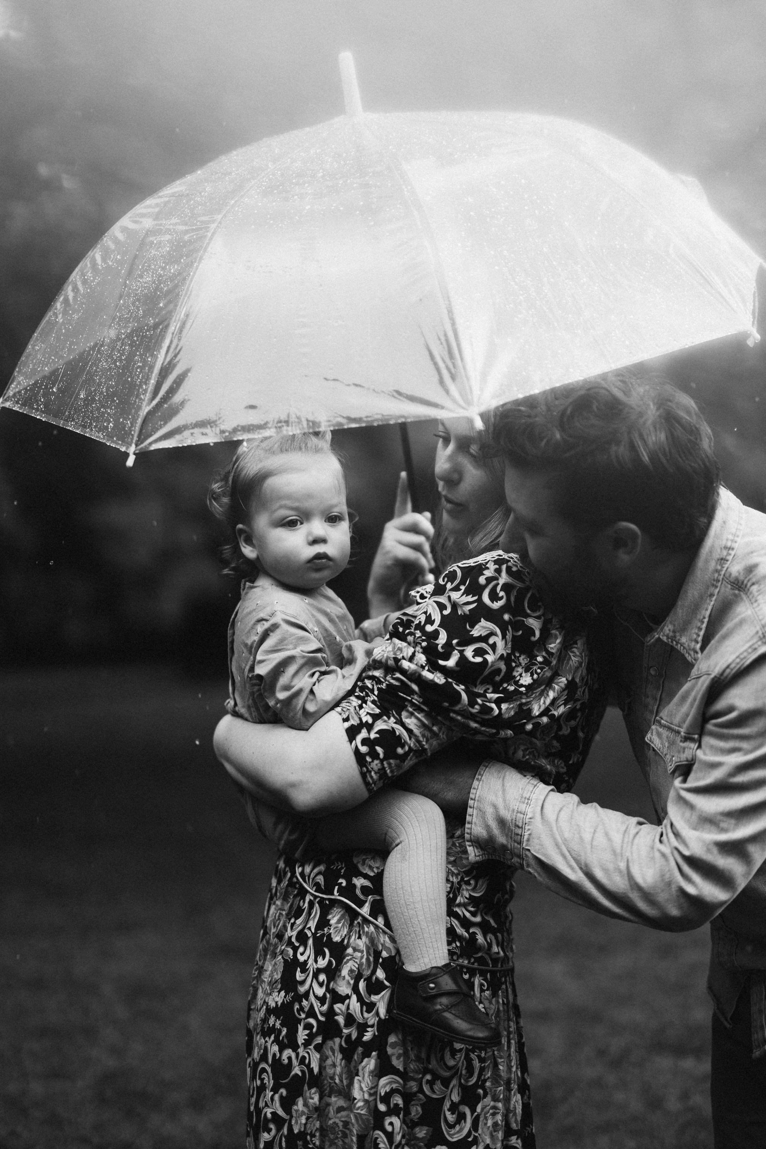 Under the rain. Wedding Photographer Toronto