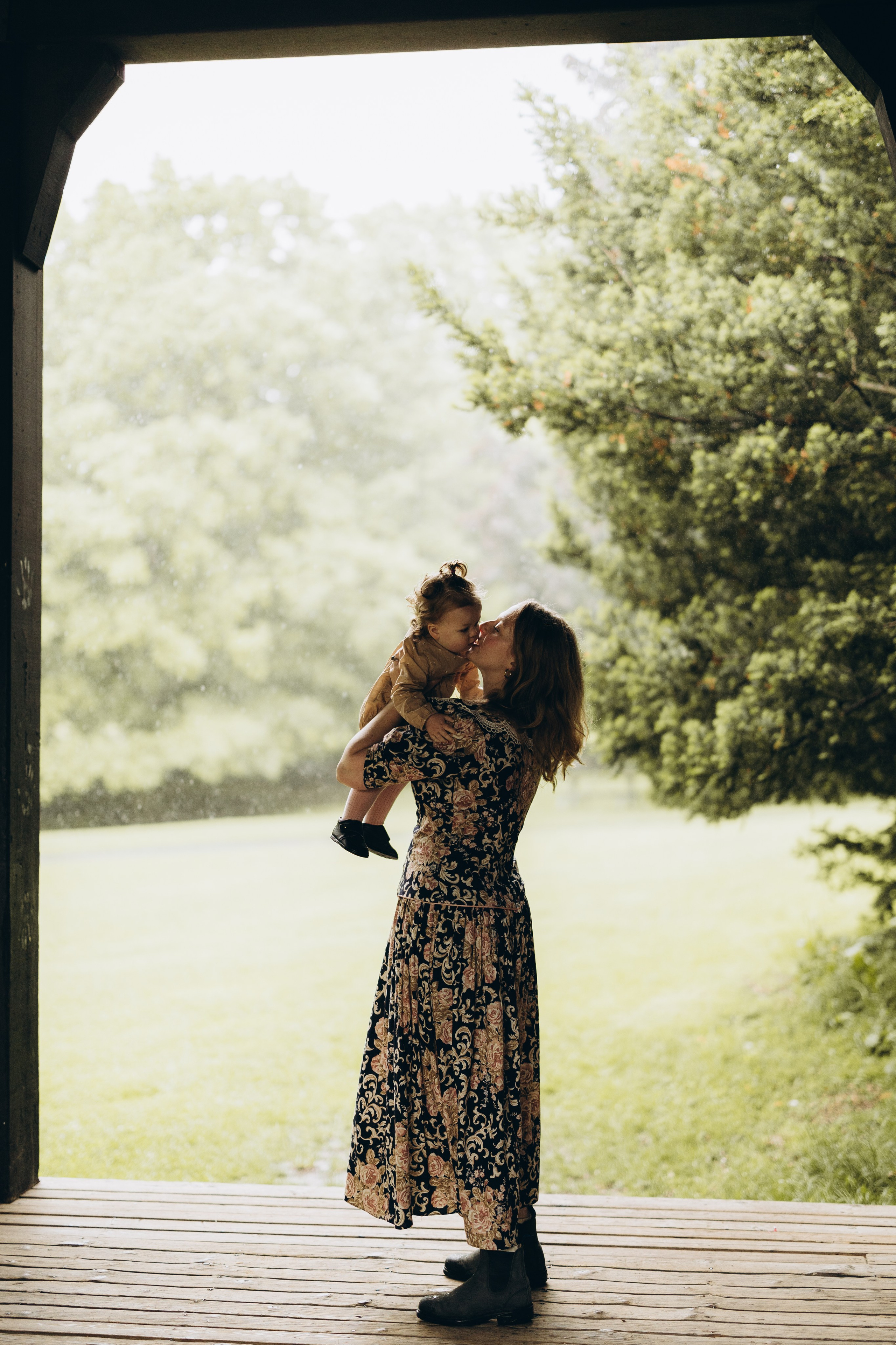 Under the rain. Wedding Photographer Toronto
