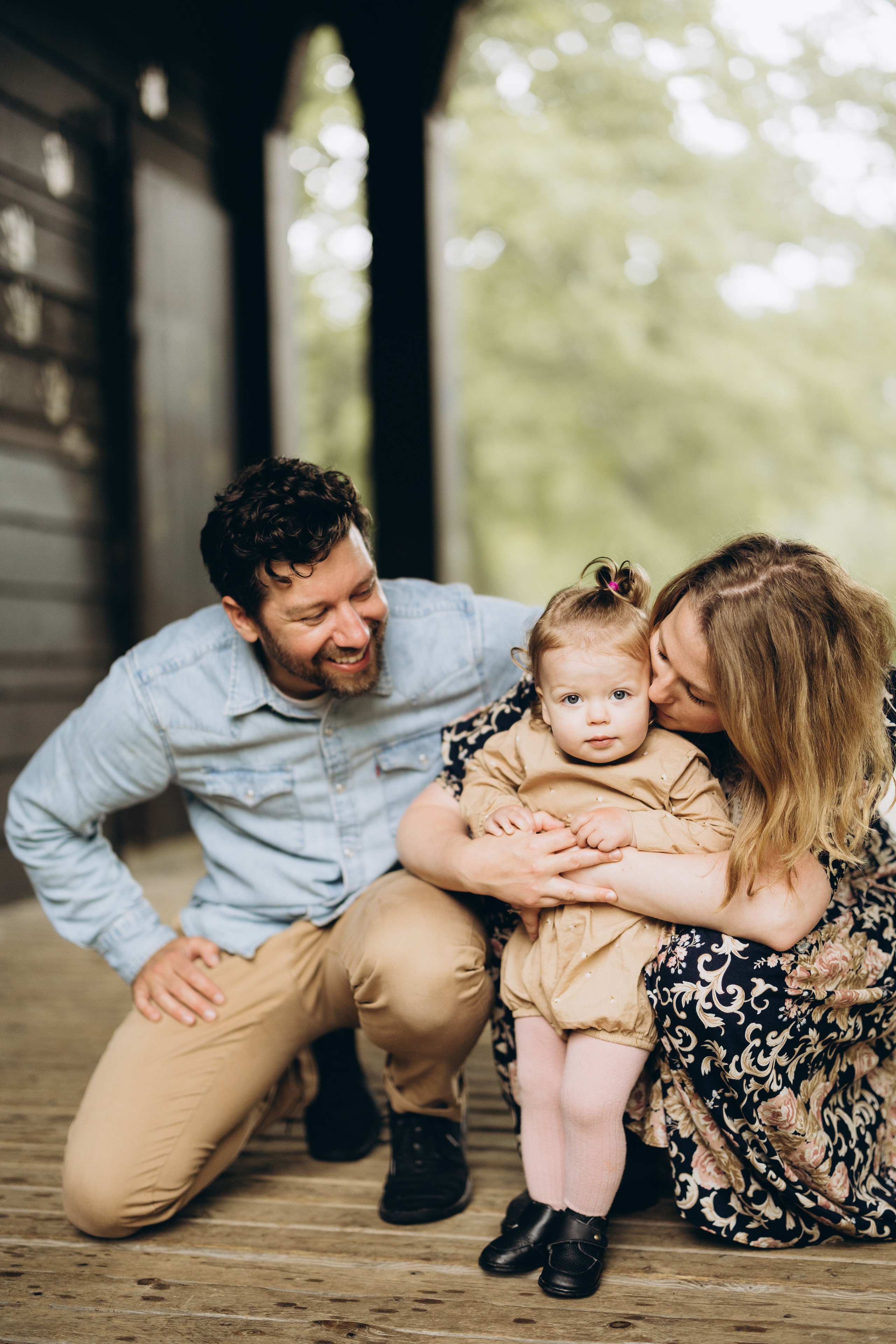 Under the rain. Wedding Photographer Toronto