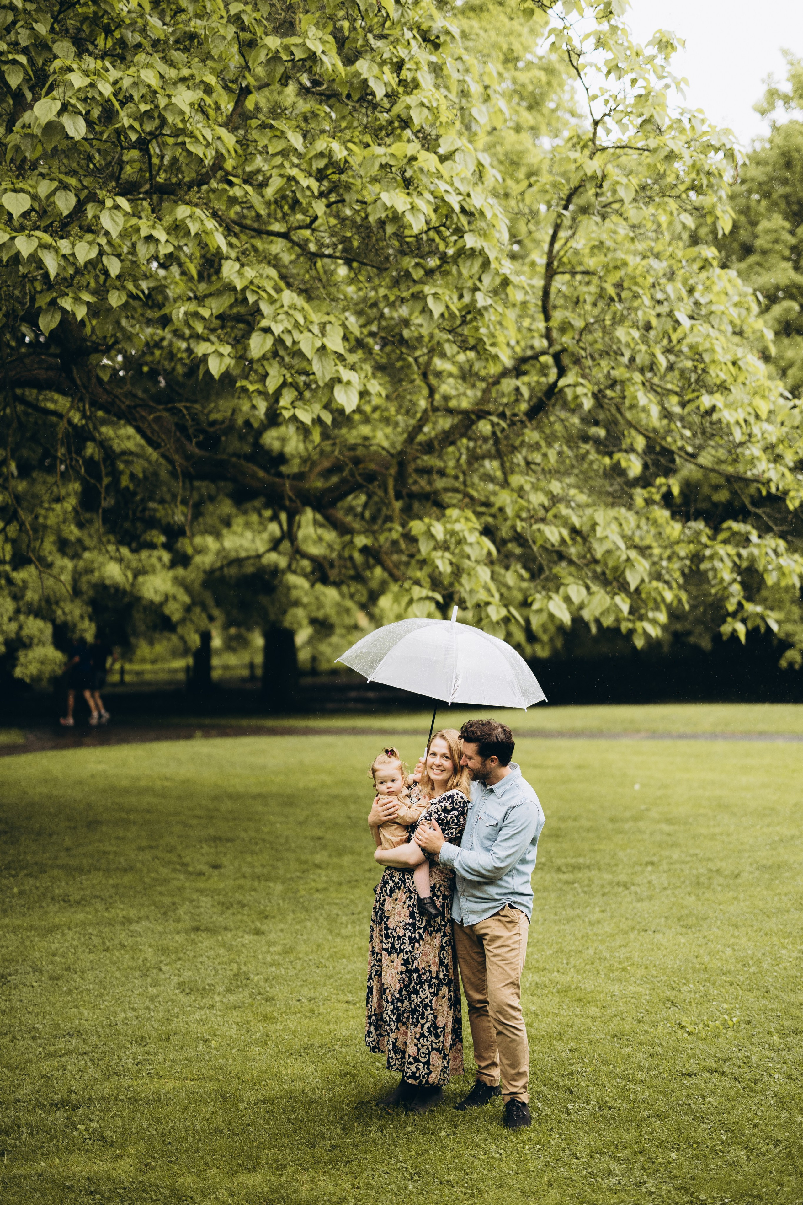 Under the rain. Wedding Photographer Toronto