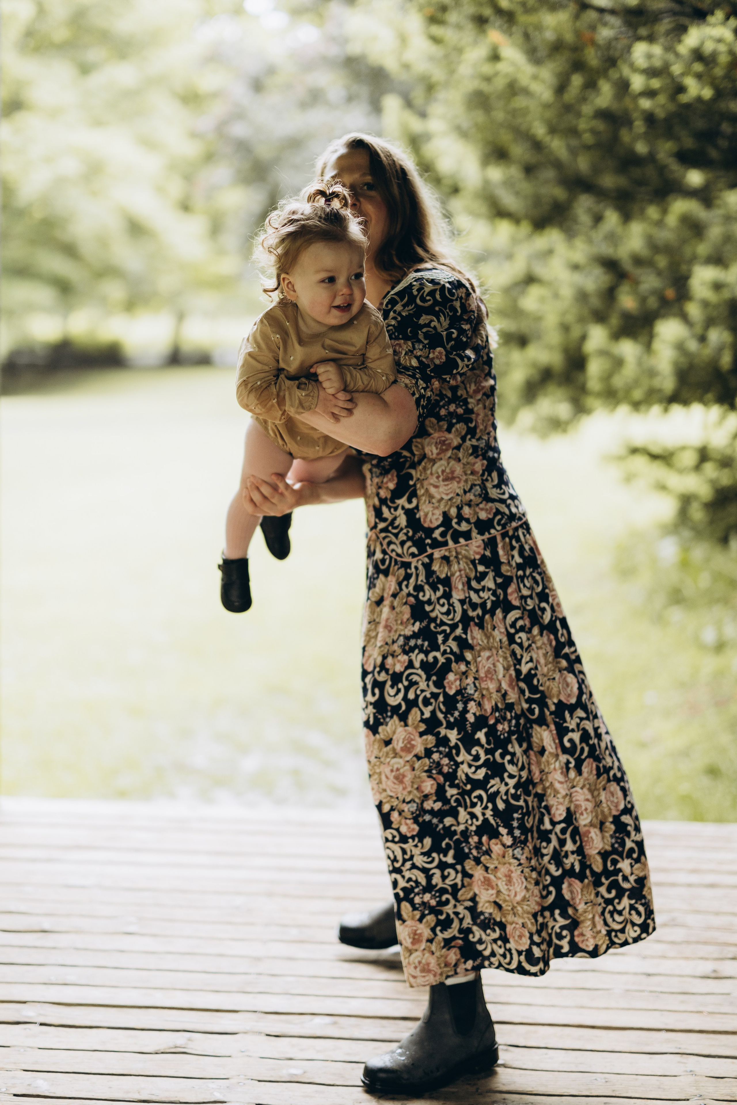 Under the rain. Wedding Photographer Toronto