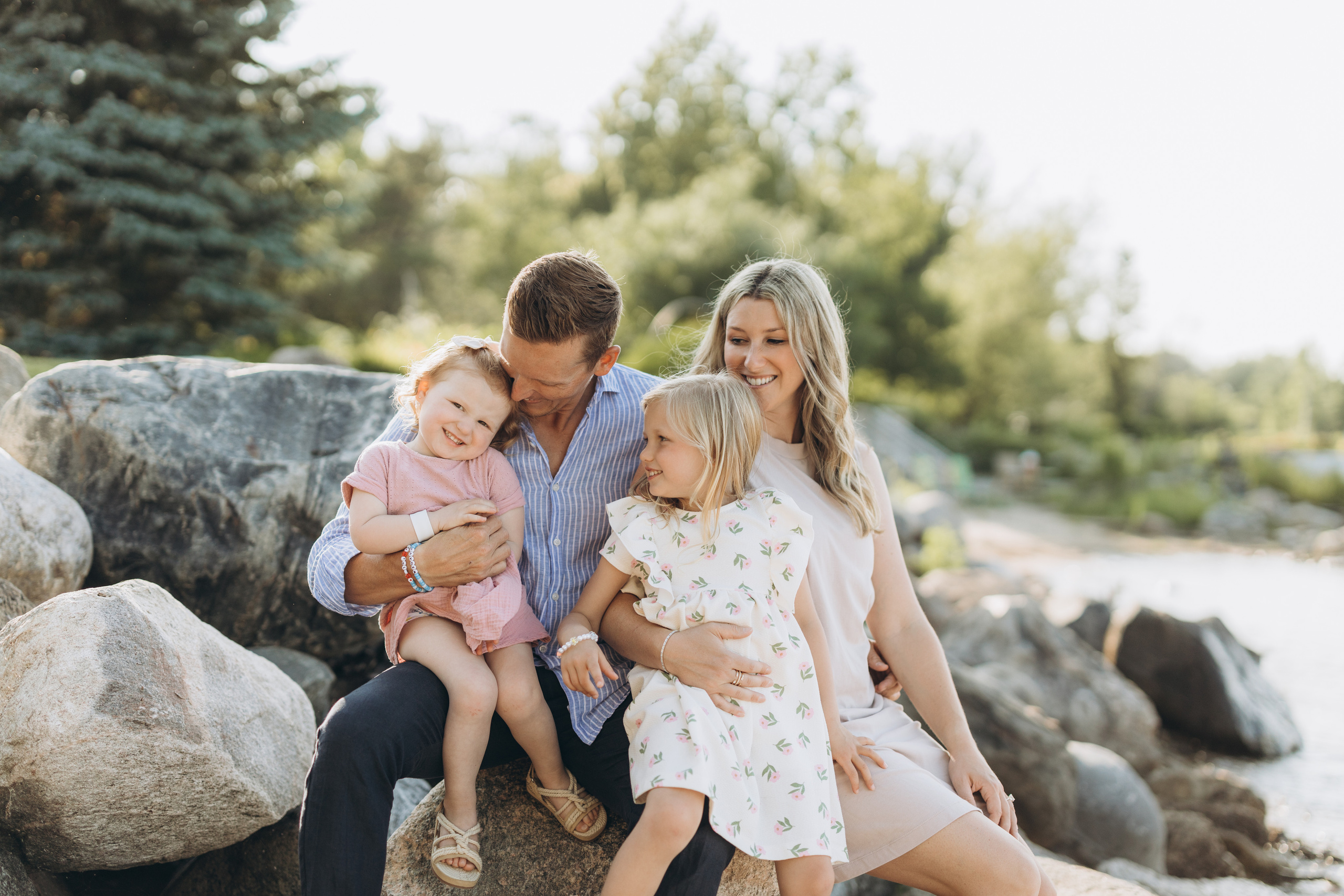 Family time. Wedding Photographer Toronto