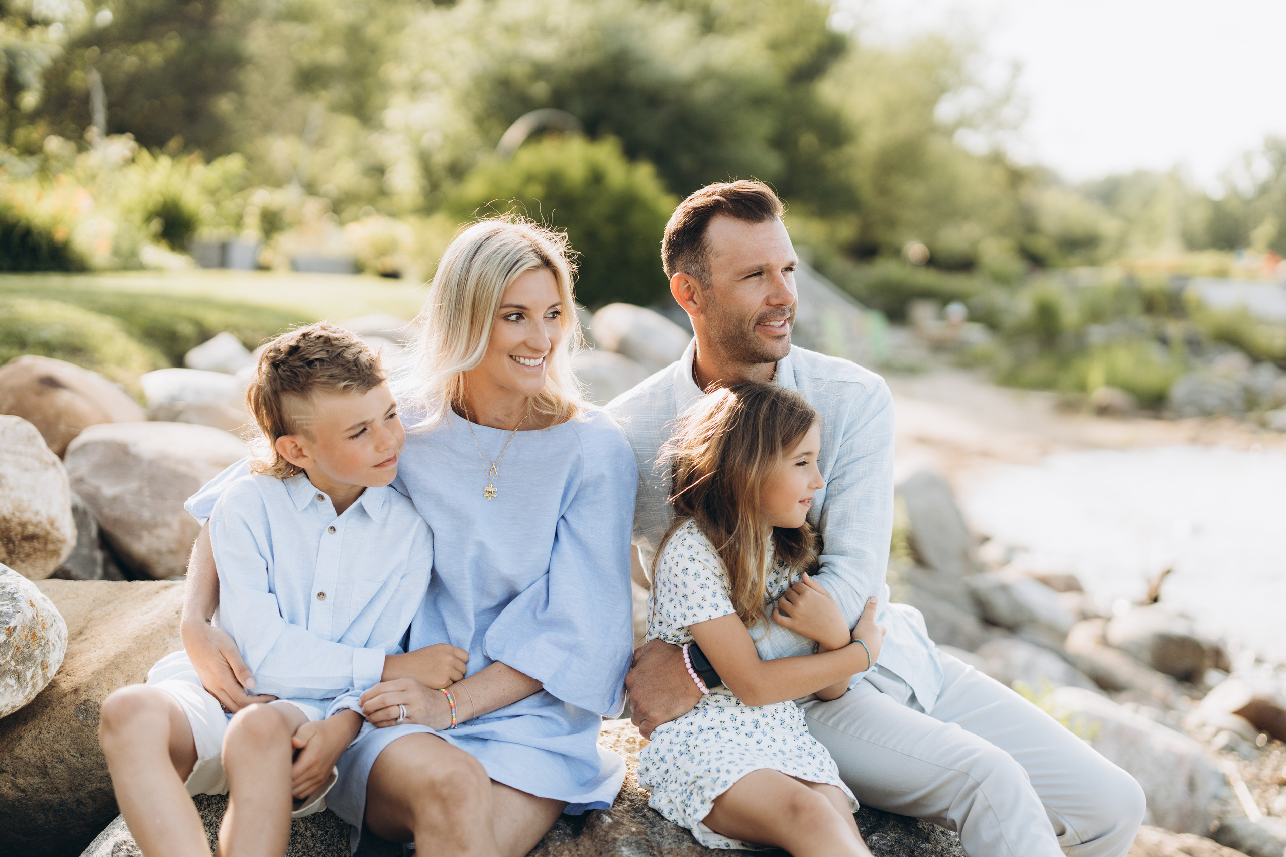 Family time. Wedding Photographer Toronto