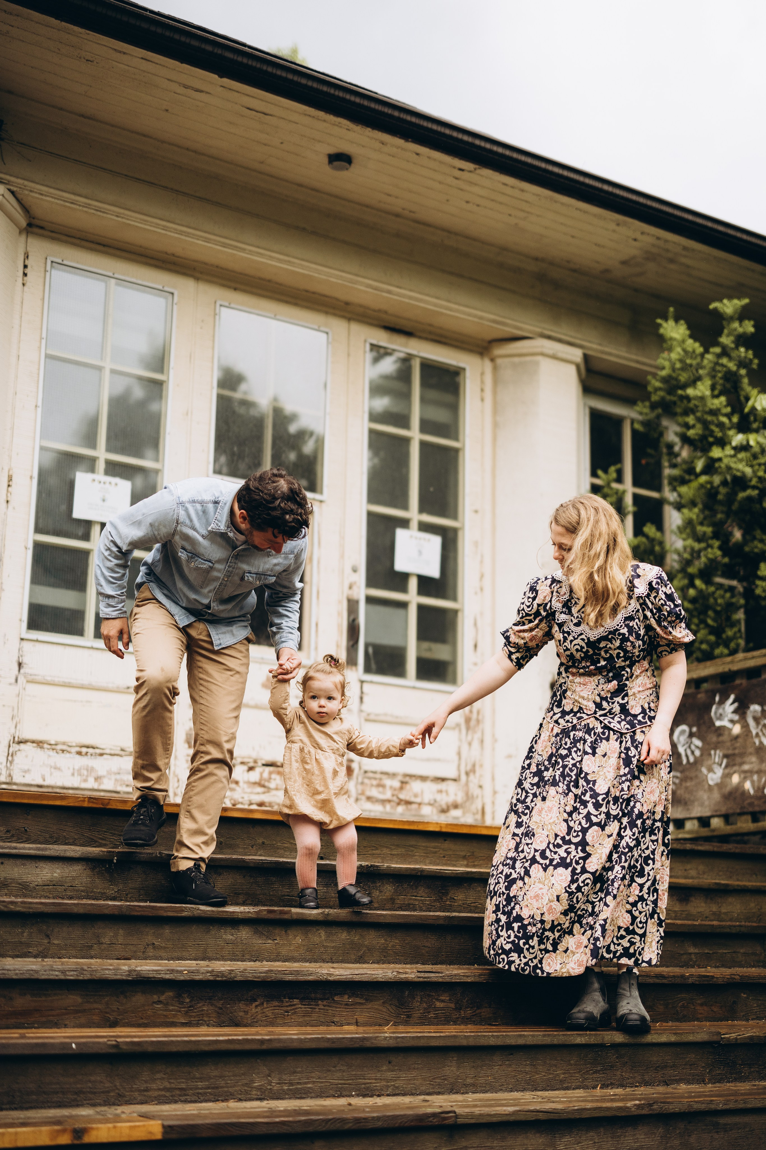 Under the rain. Wedding Photographer Toronto