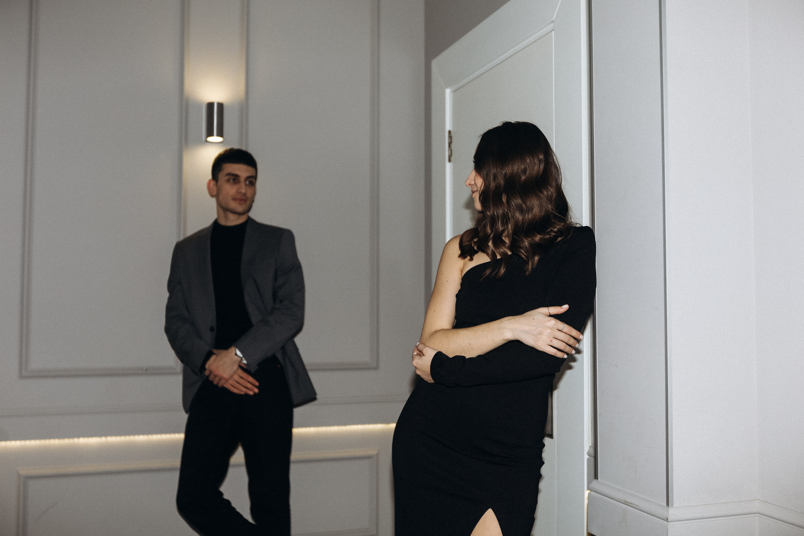 Love in the hotel. Wedding Photographer Toronto