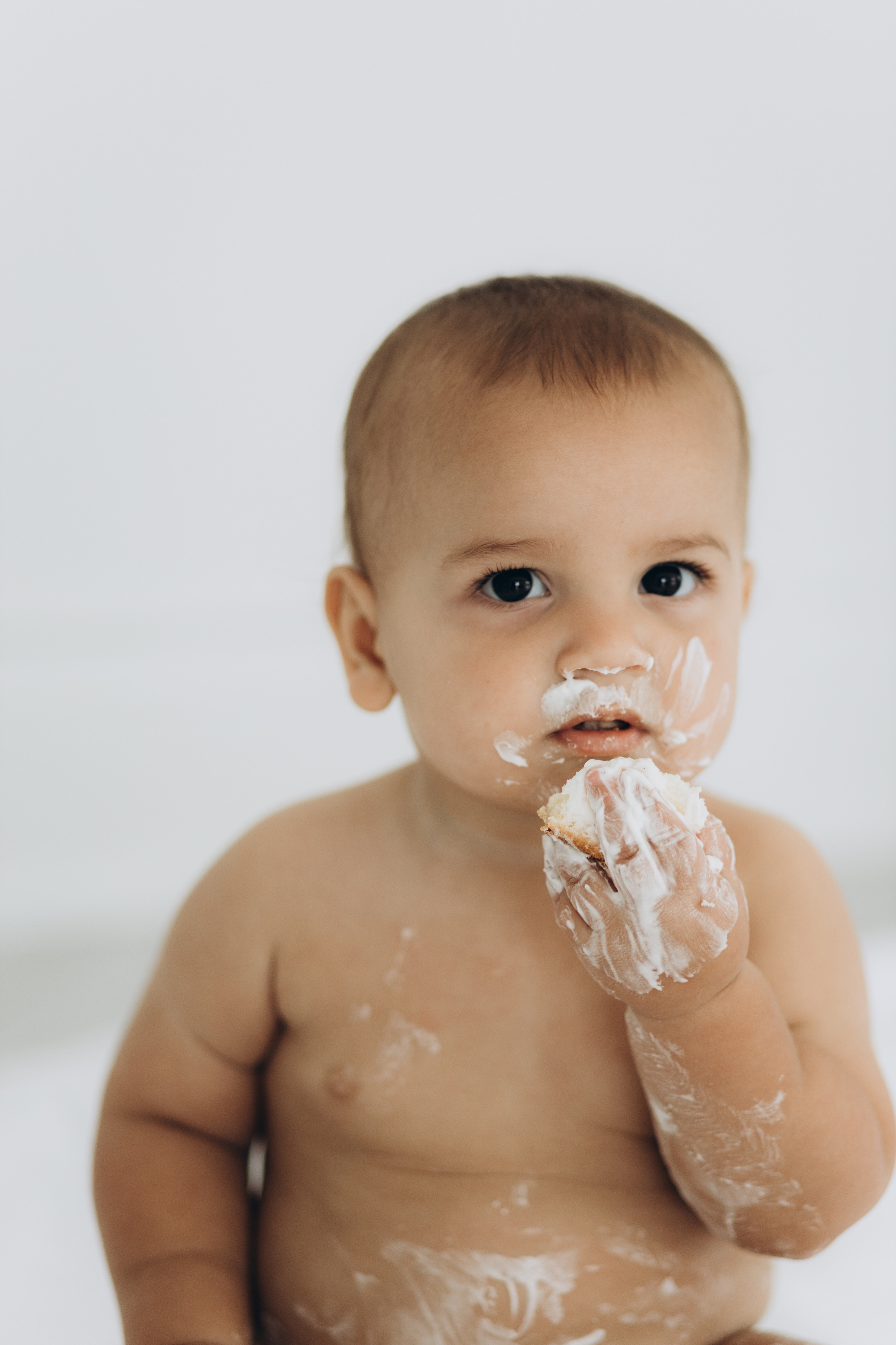 Cake smash. Wedding Photographer Toronto