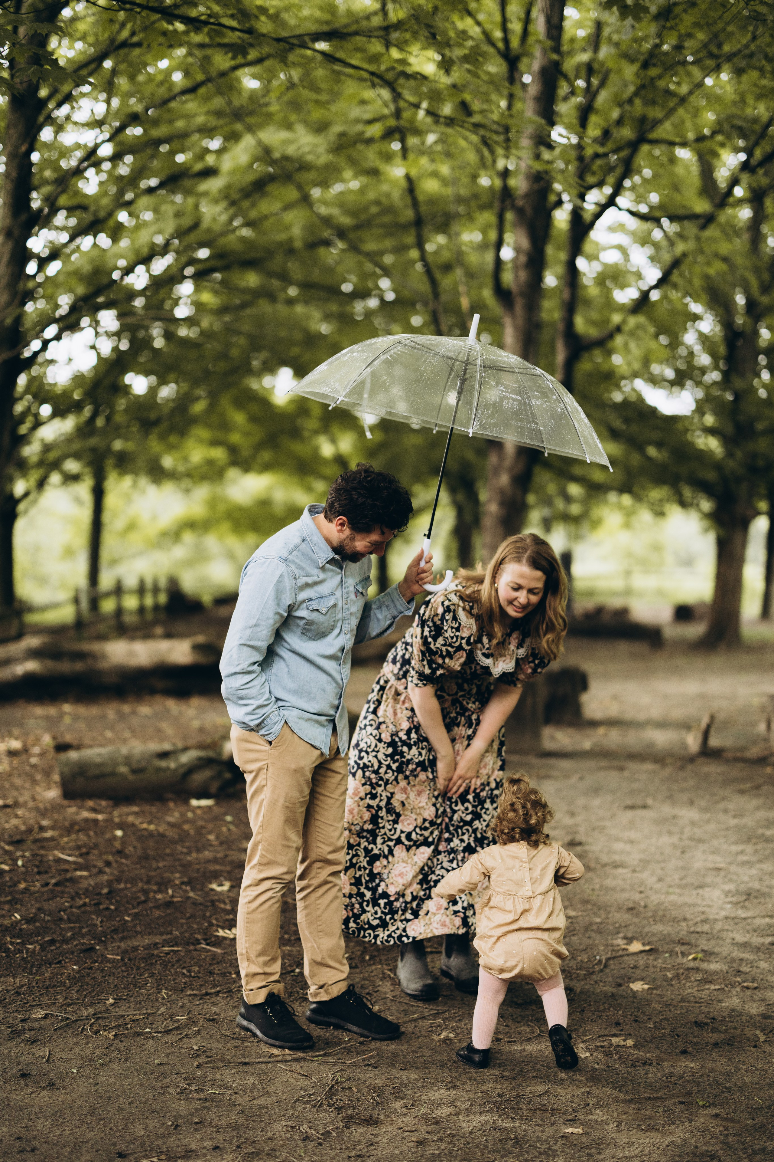 Under the rain. Wedding Photographer Toronto