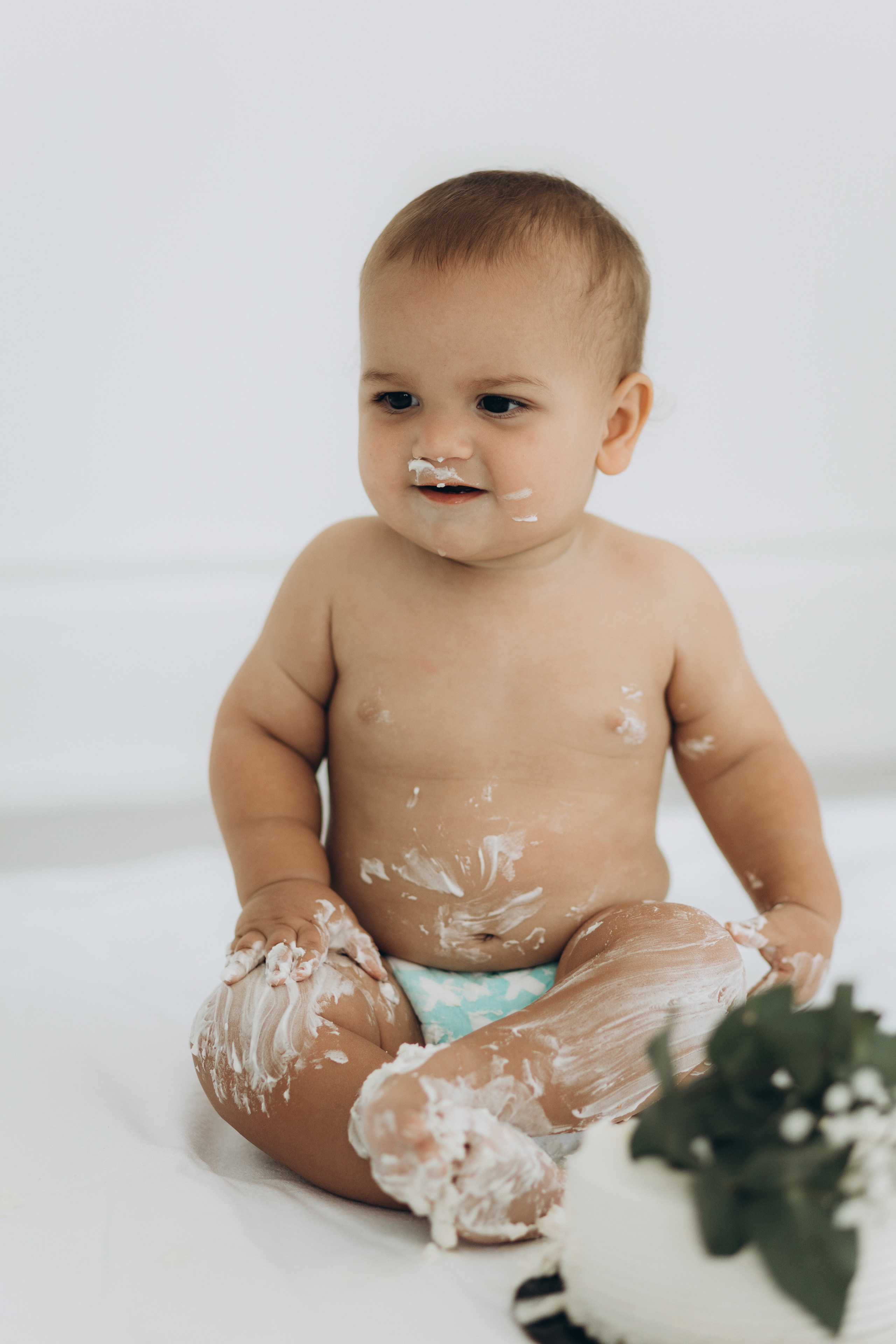 Cake smash. Wedding Photographer Toronto