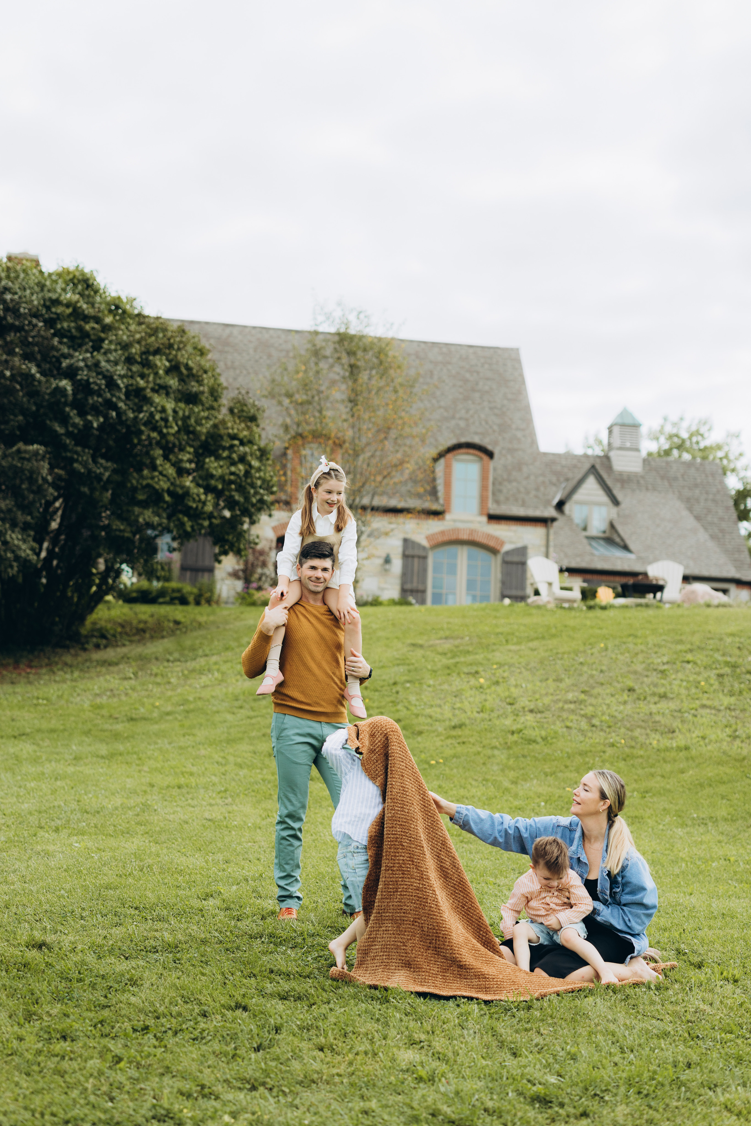 Fall family session. Wedding Photographer Toronto