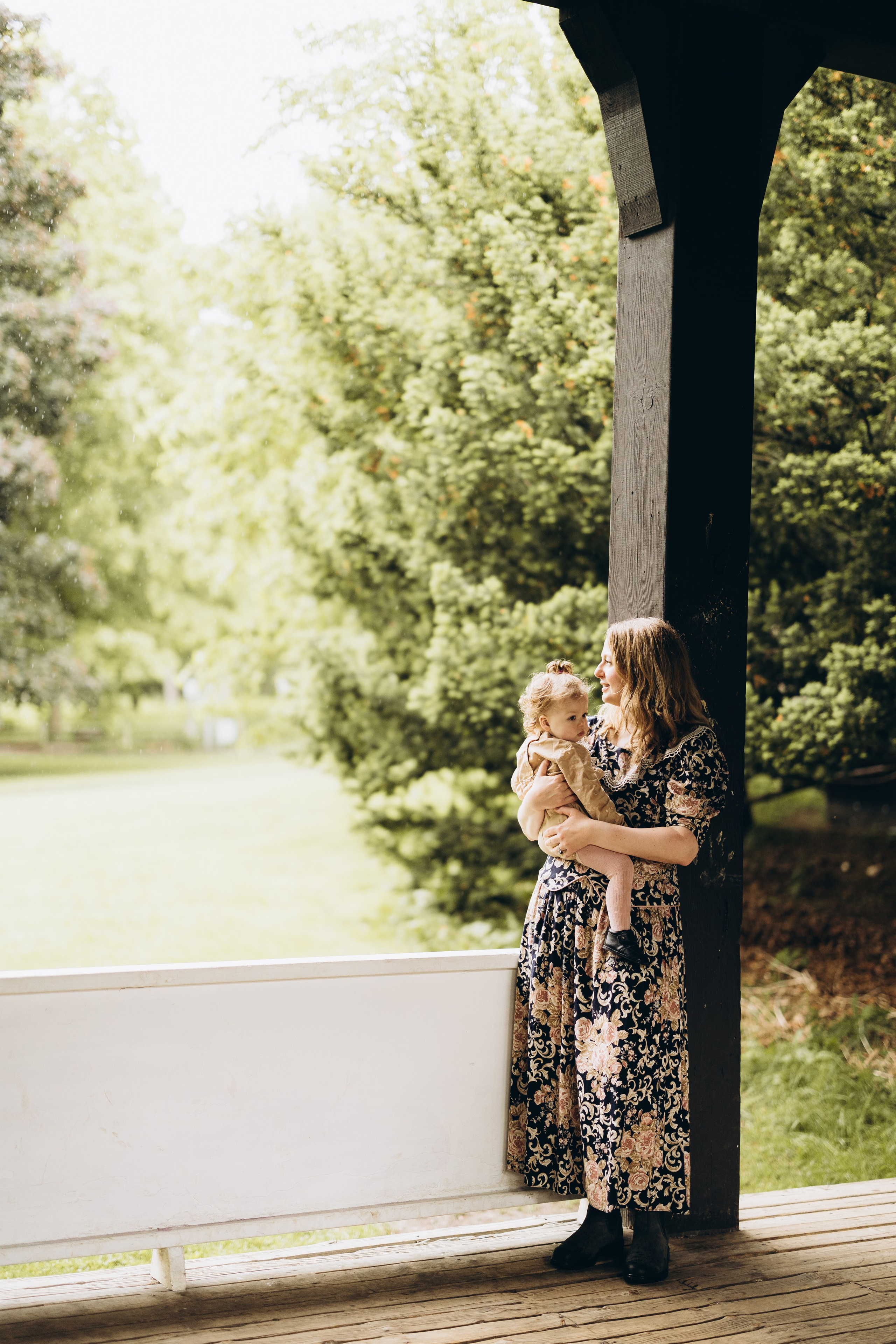 Under the rain. Wedding Photographer Toronto