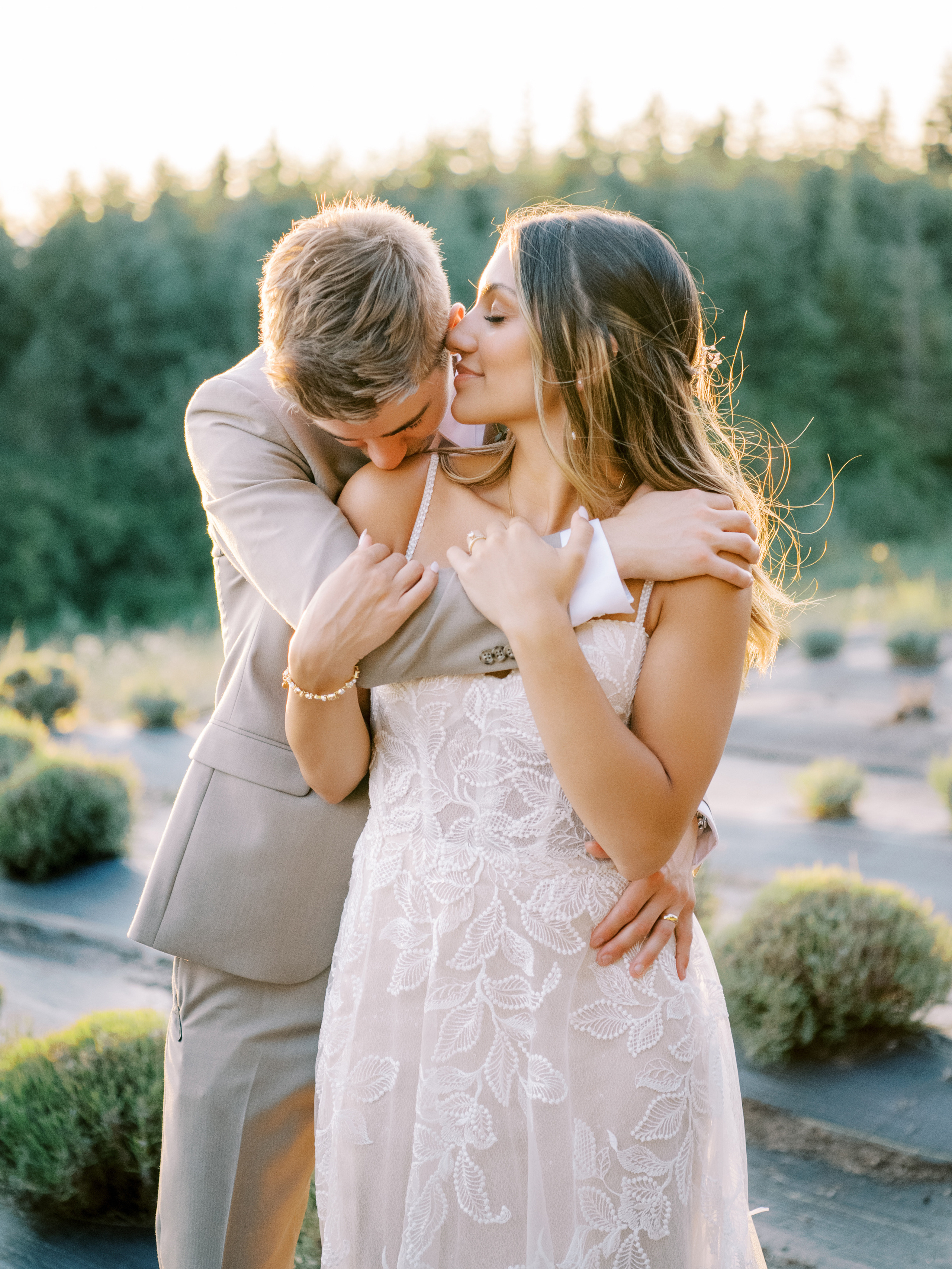 Wedding photographer Seattle. Anna Ternova — Wedding & Family Photographer in Seattle