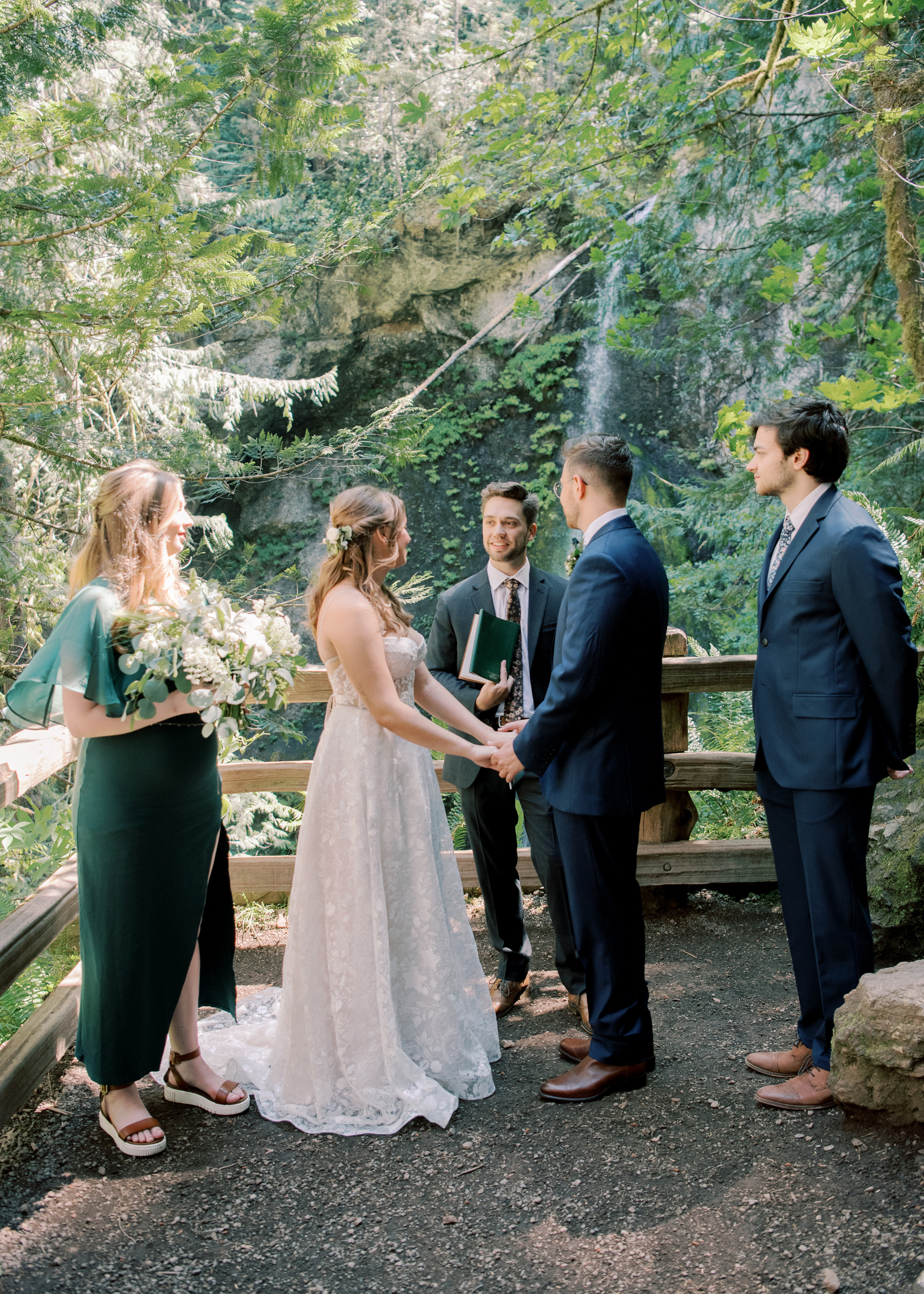 Wedding photographer Seattle. Anna Ternova — Wedding & Family Photographer in Seattle