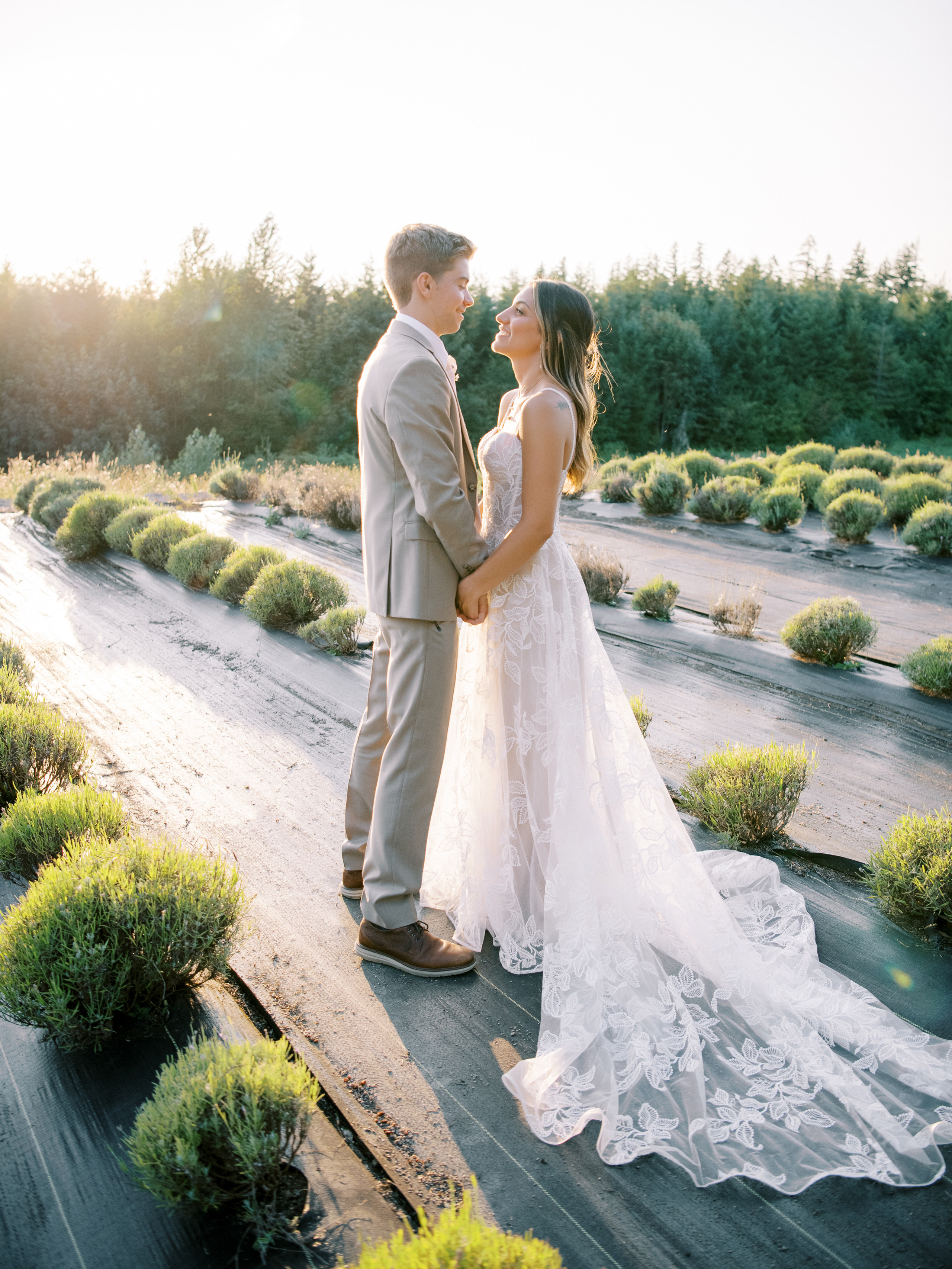 Wedding photographer Seattle. Anna Ternova — Wedding & Family Photographer in Seattle