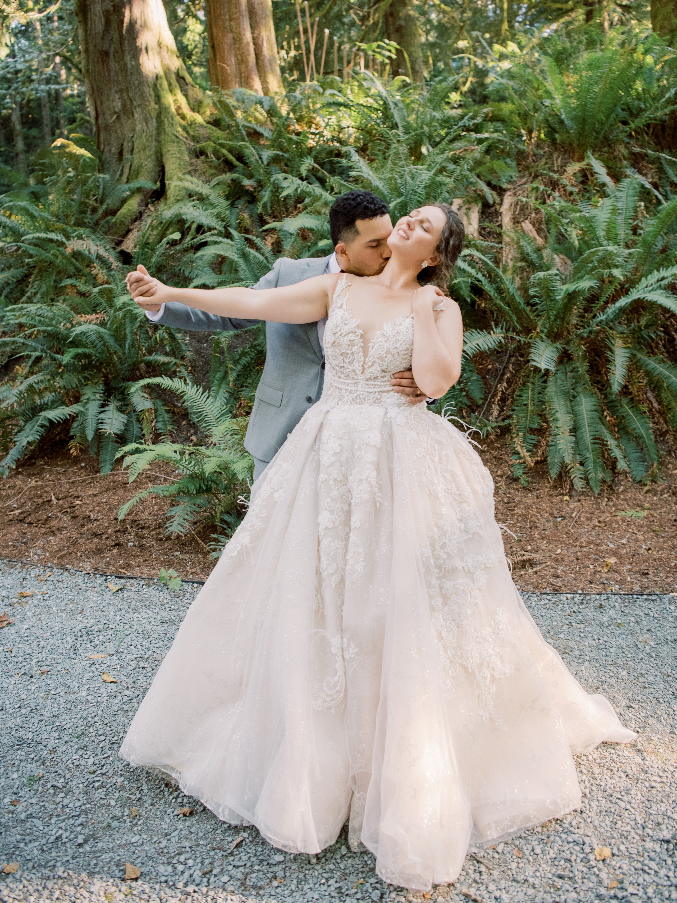 Wedding photographer Seattle. Anna Ternova — Wedding & Family Photographer in Seattle