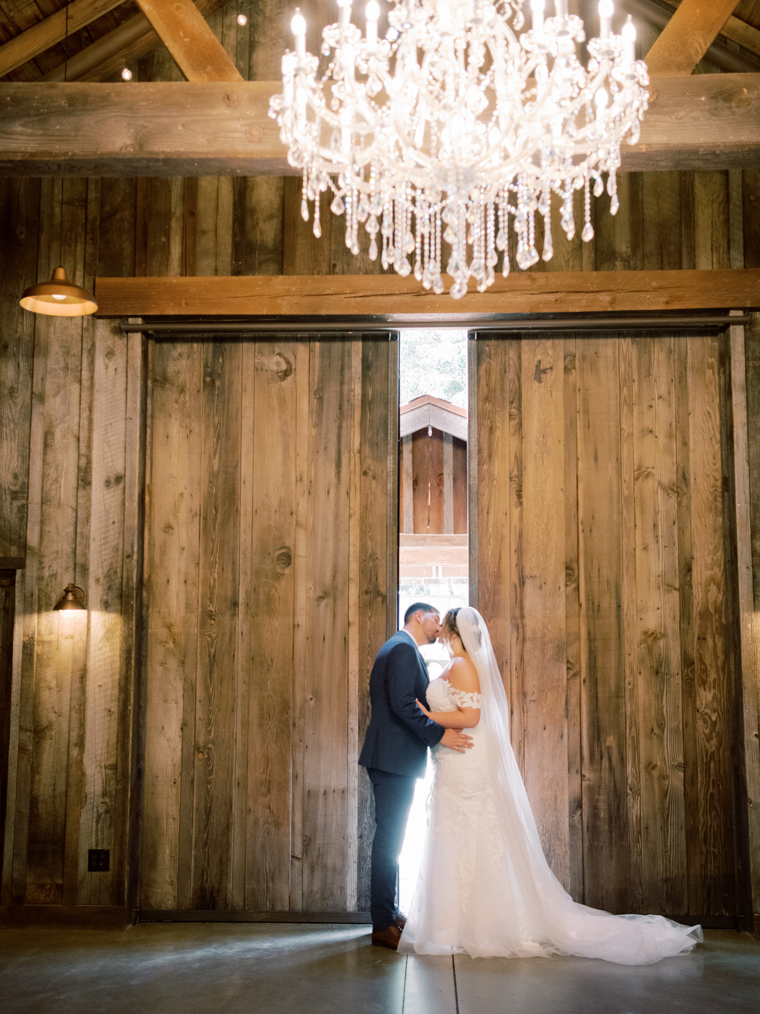 Wedding photographer Seattle. Anna Ternova — Wedding & Family Photographer in Seattle