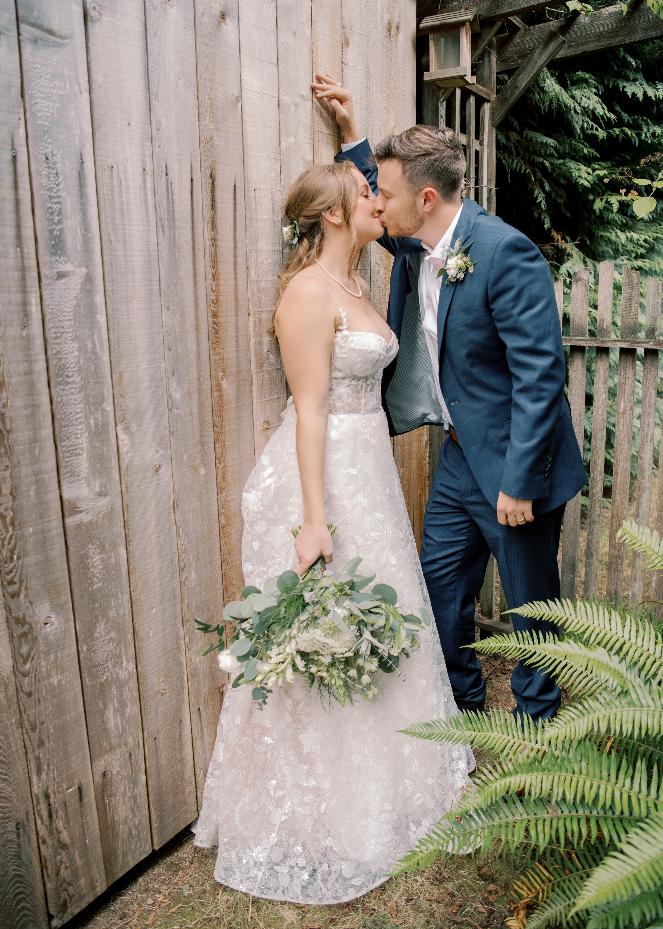 Wedding photographer Seattle. Anna Ternova — Wedding & Family Photographer in Seattle