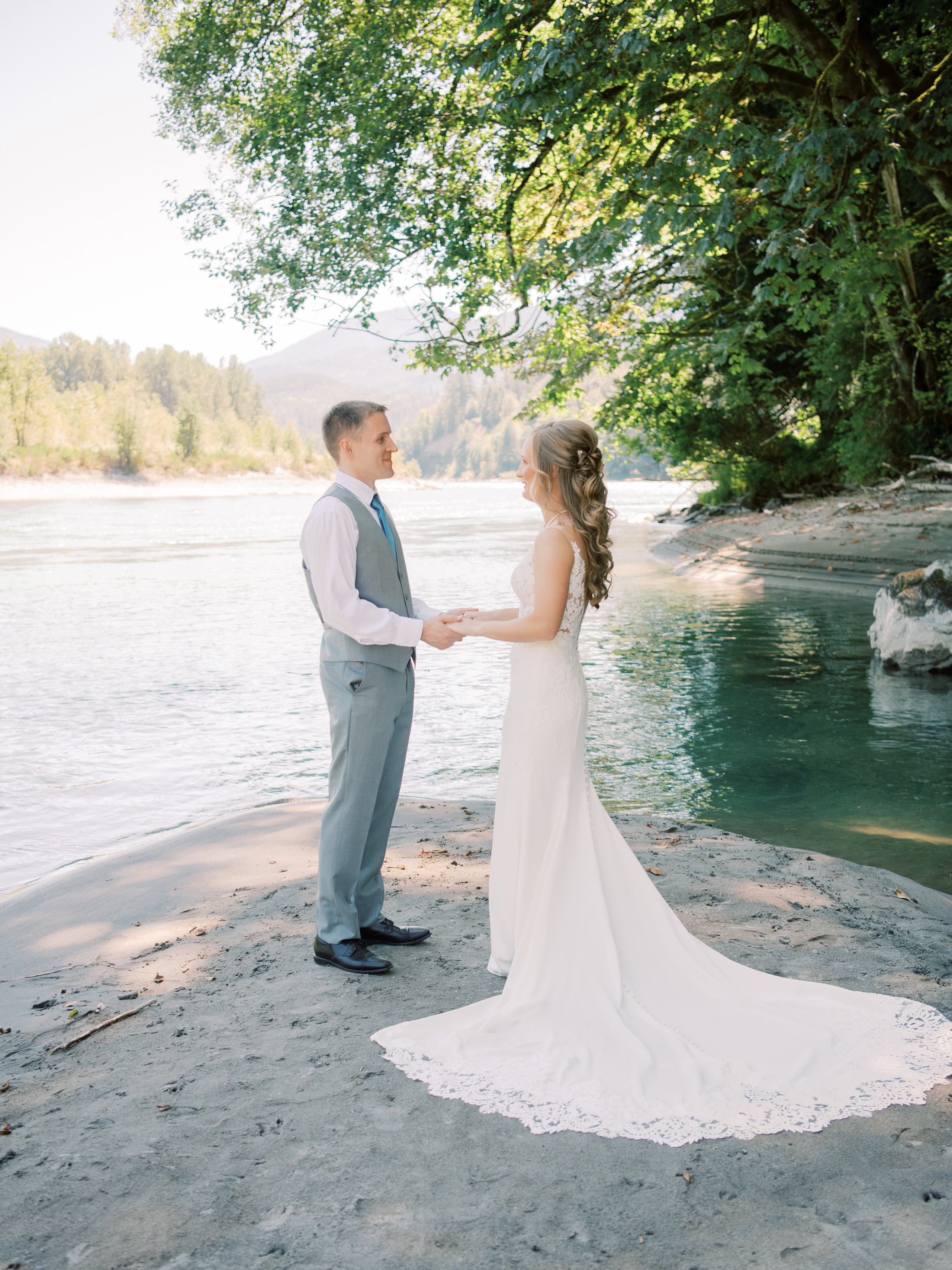 Wedding photographer Seattle. Anna Ternova — Wedding & Family Photographer in Seattle