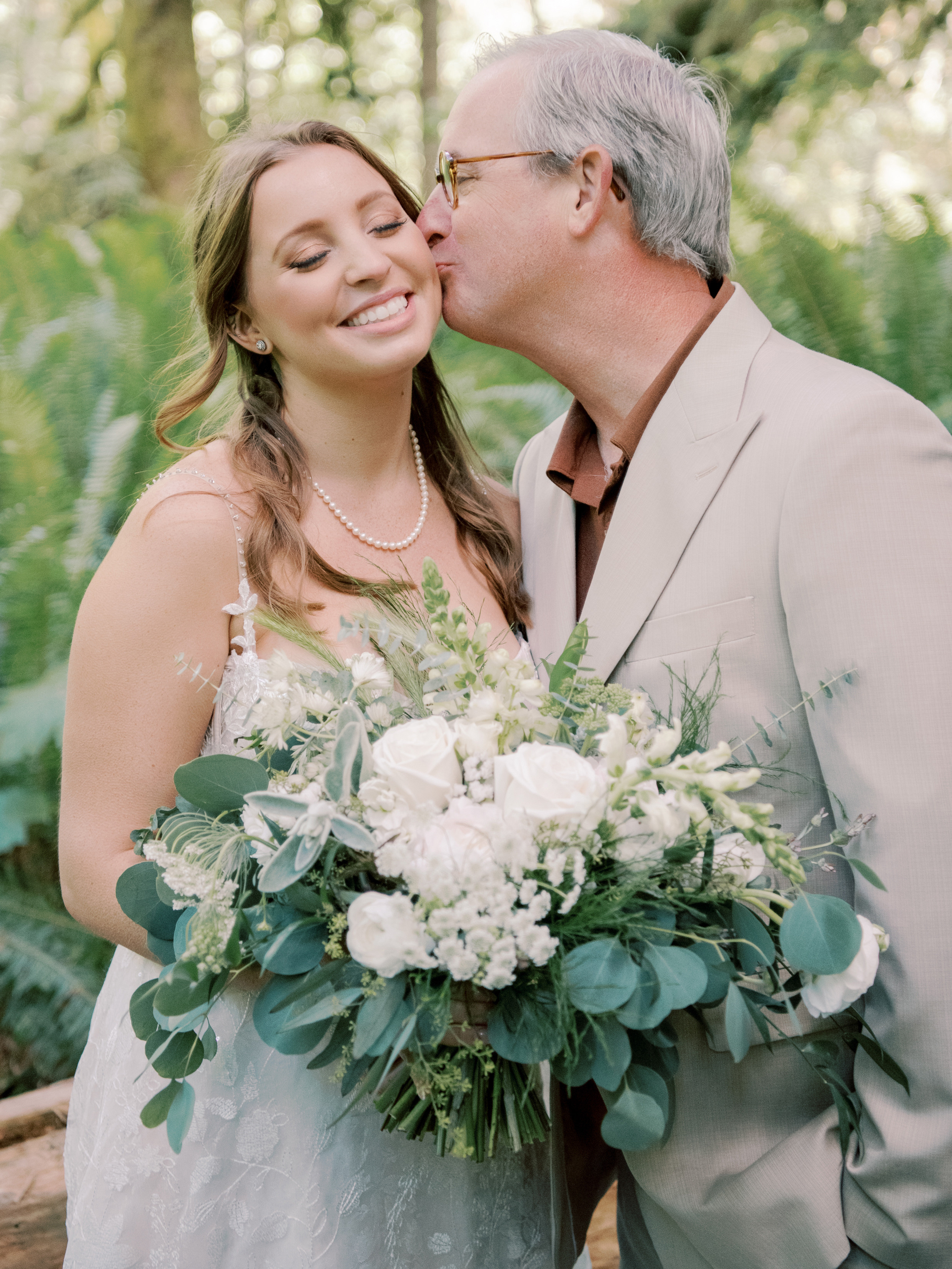 Wedding photographer Seattle. Anna Ternova — Wedding & Family Photographer in Seattle