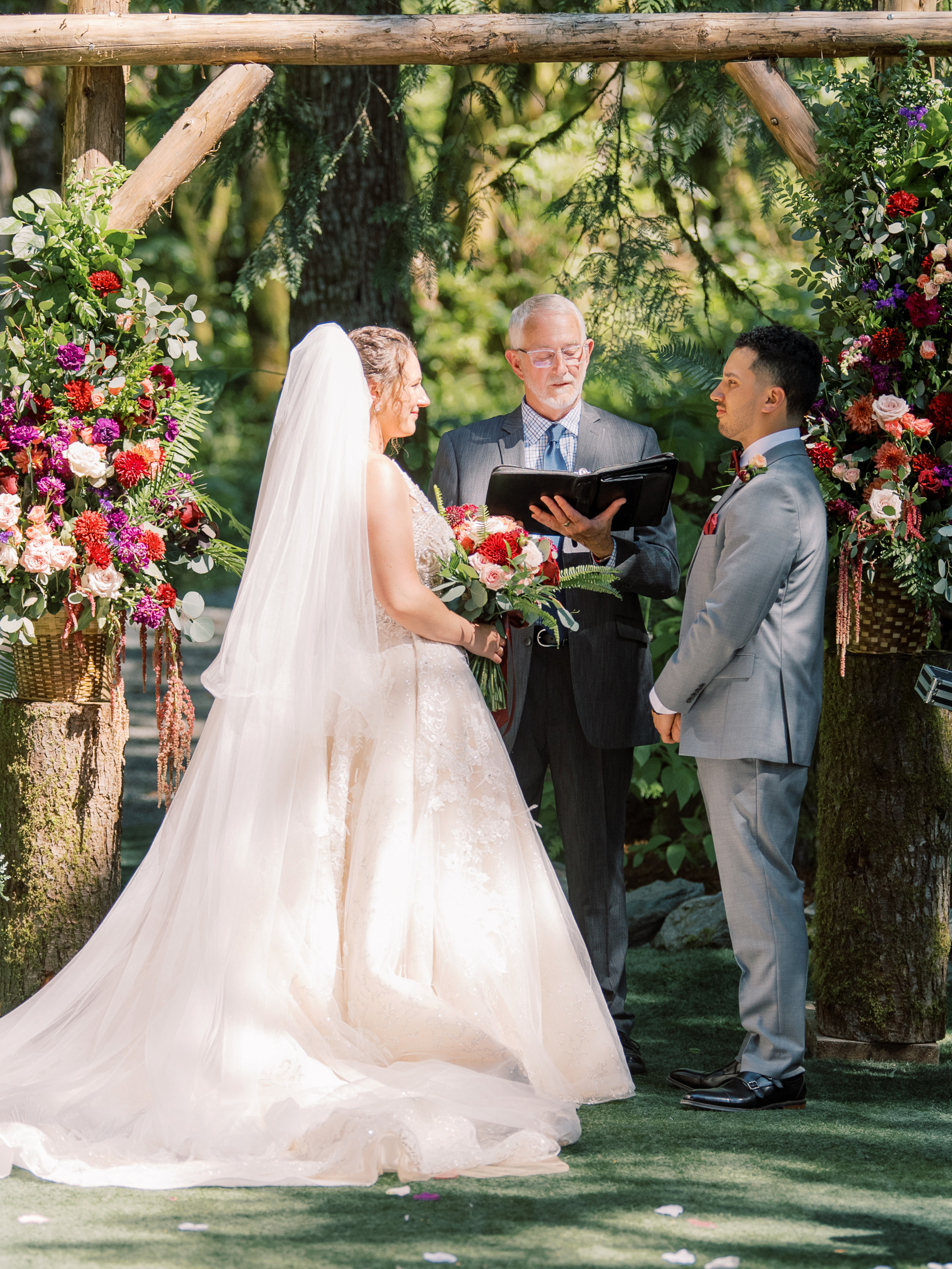 Wedding photographer Seattle. Anna Ternova — Wedding & Family Photographer in Seattle