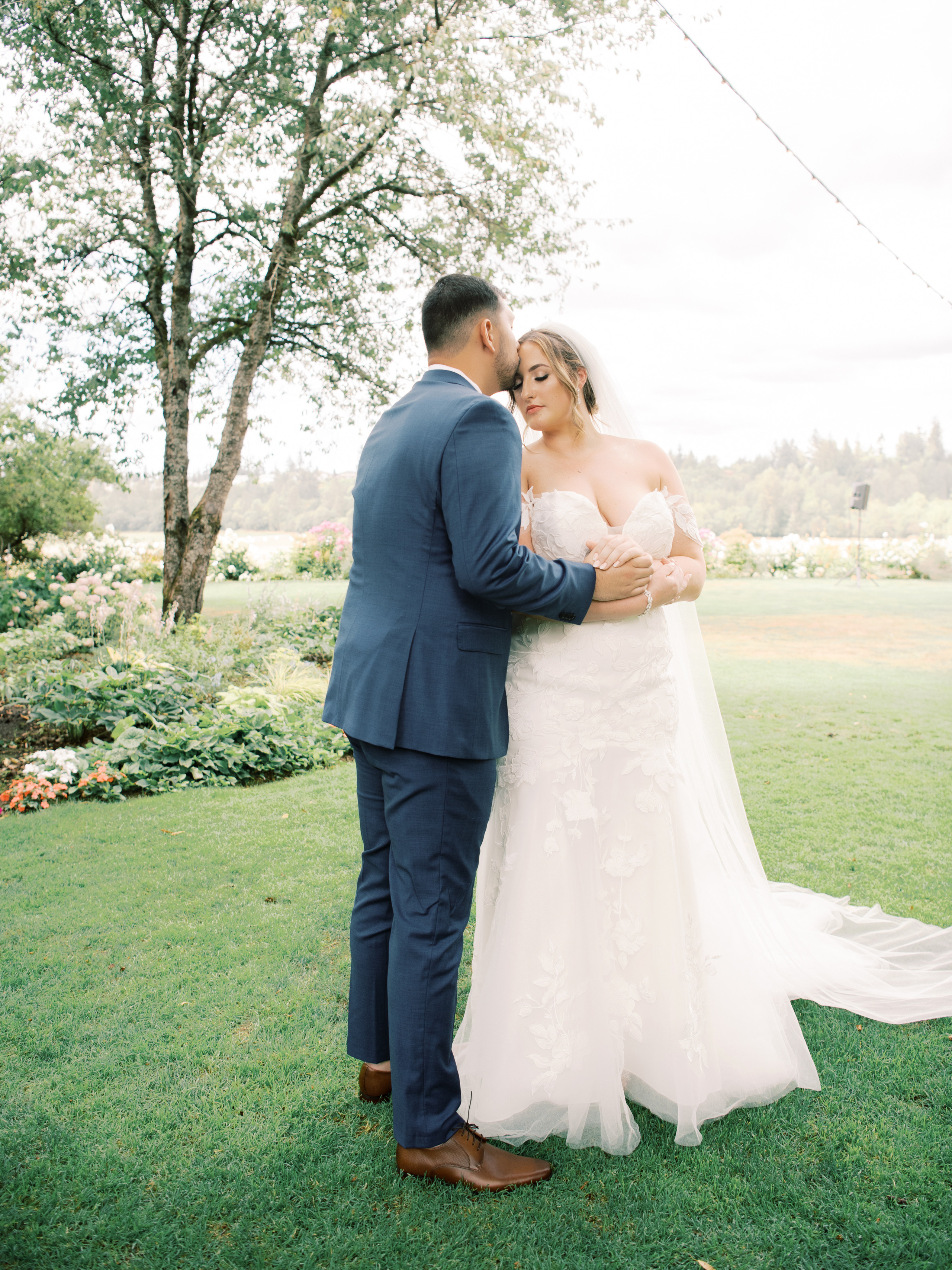 Wedding photographer Seattle. Anna Ternova — Wedding & Family Photographer in Seattle