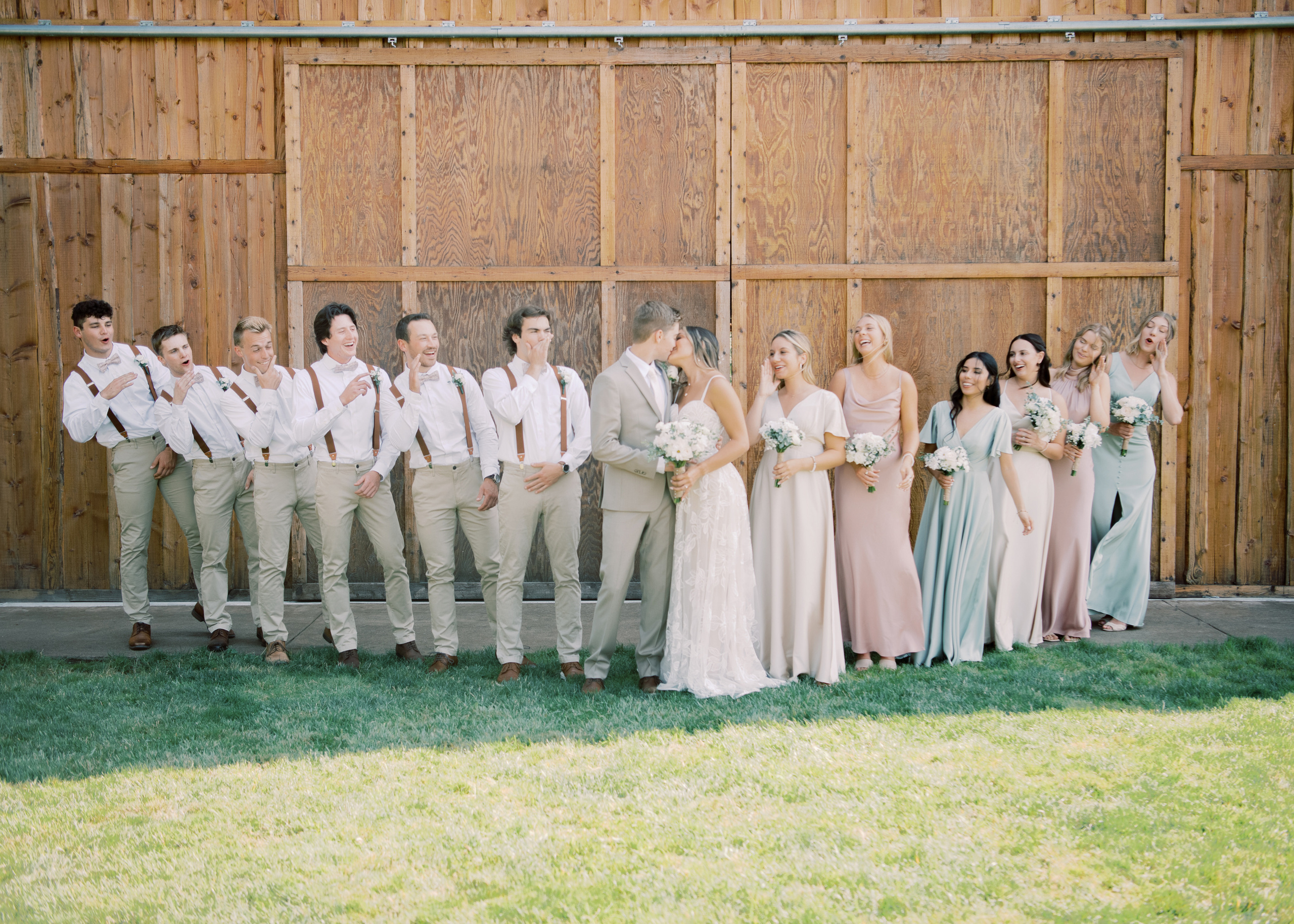 Wedding photographer Seattle. Anna Ternova — Wedding & Family Photographer in Seattle