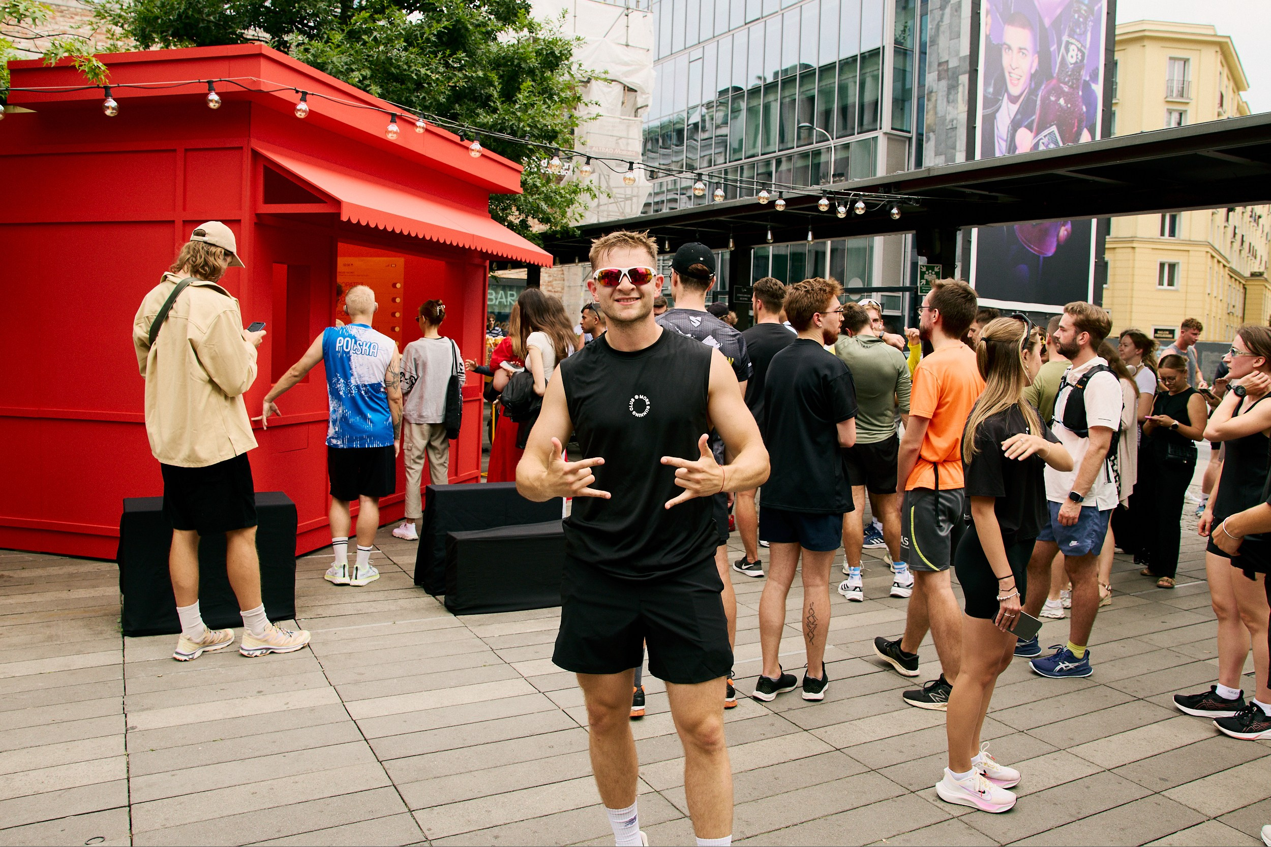 H&M / Niedzielni / More Running Club. Photographer Nika Okuneva