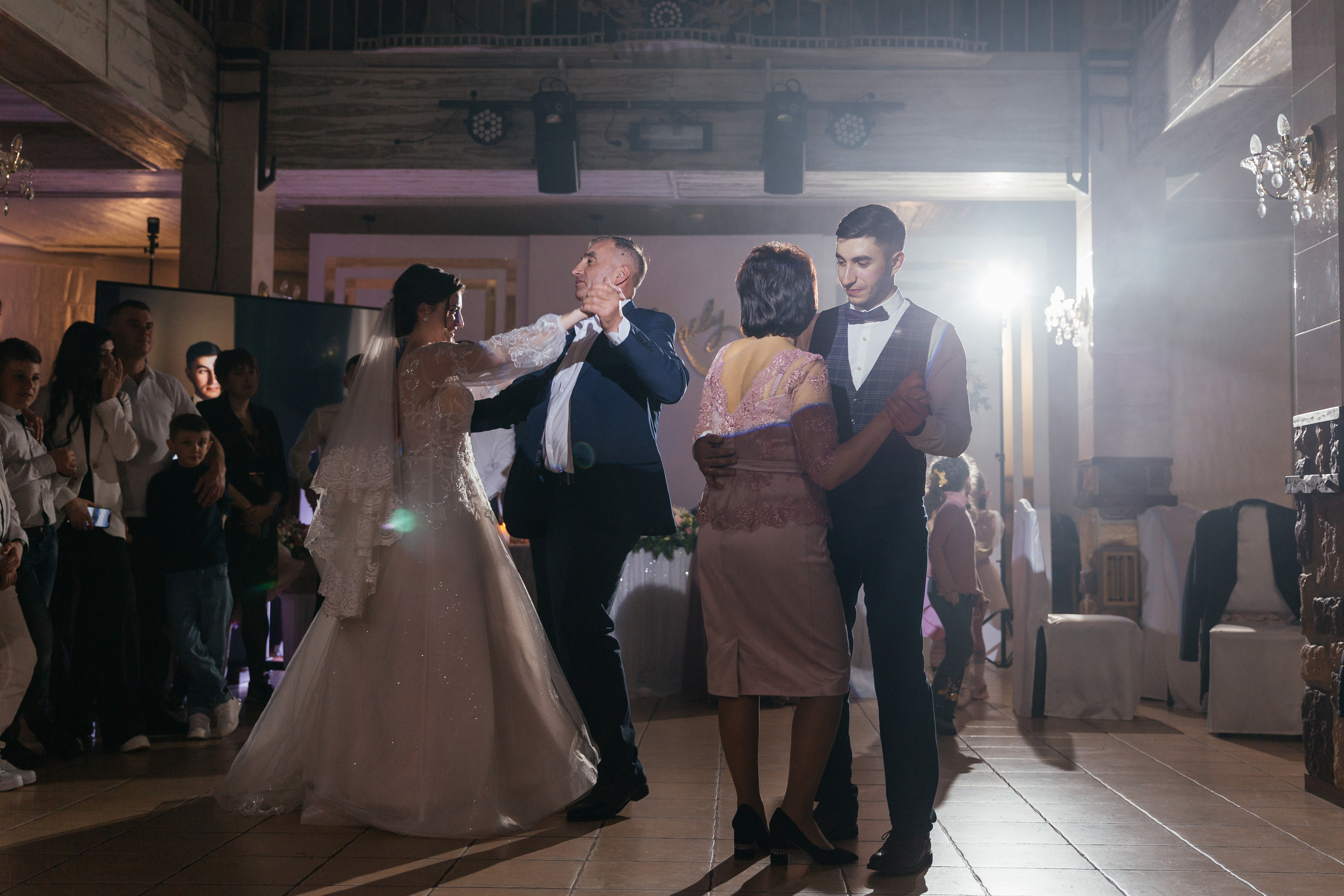 Свадебный фотограф кременчуг невеста свадебная серия. Весільний фотограф у Кременчуці Кісельов Сергій