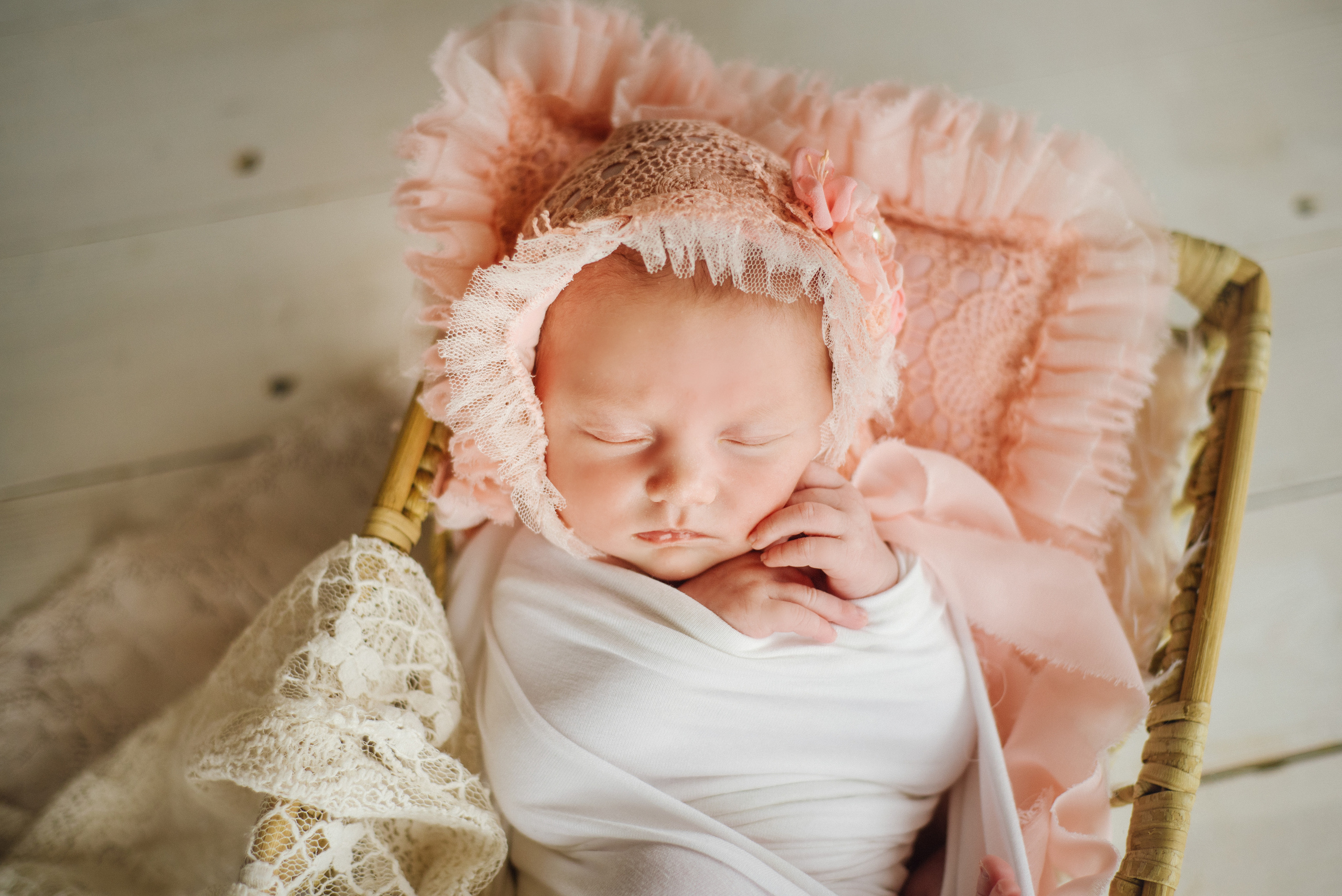 НОВОНАРОДЖЕНІ (NEWBORN). Фотограф новонароджених (newborn) та дитинства у Житомирі Анна Якимчук