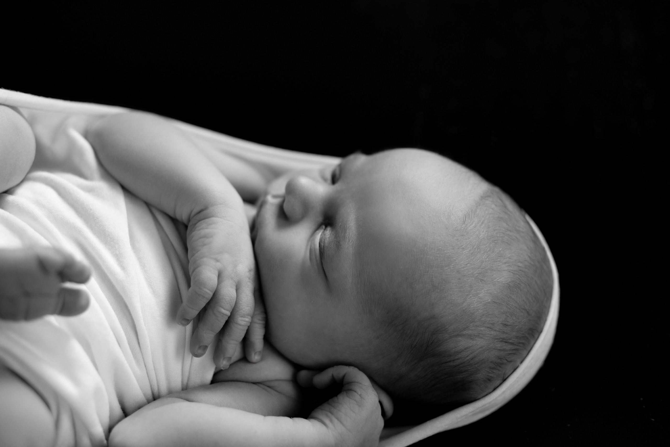 Фотограф новонароджених (newborn) та материнства у Житомирі Анна Якимчук