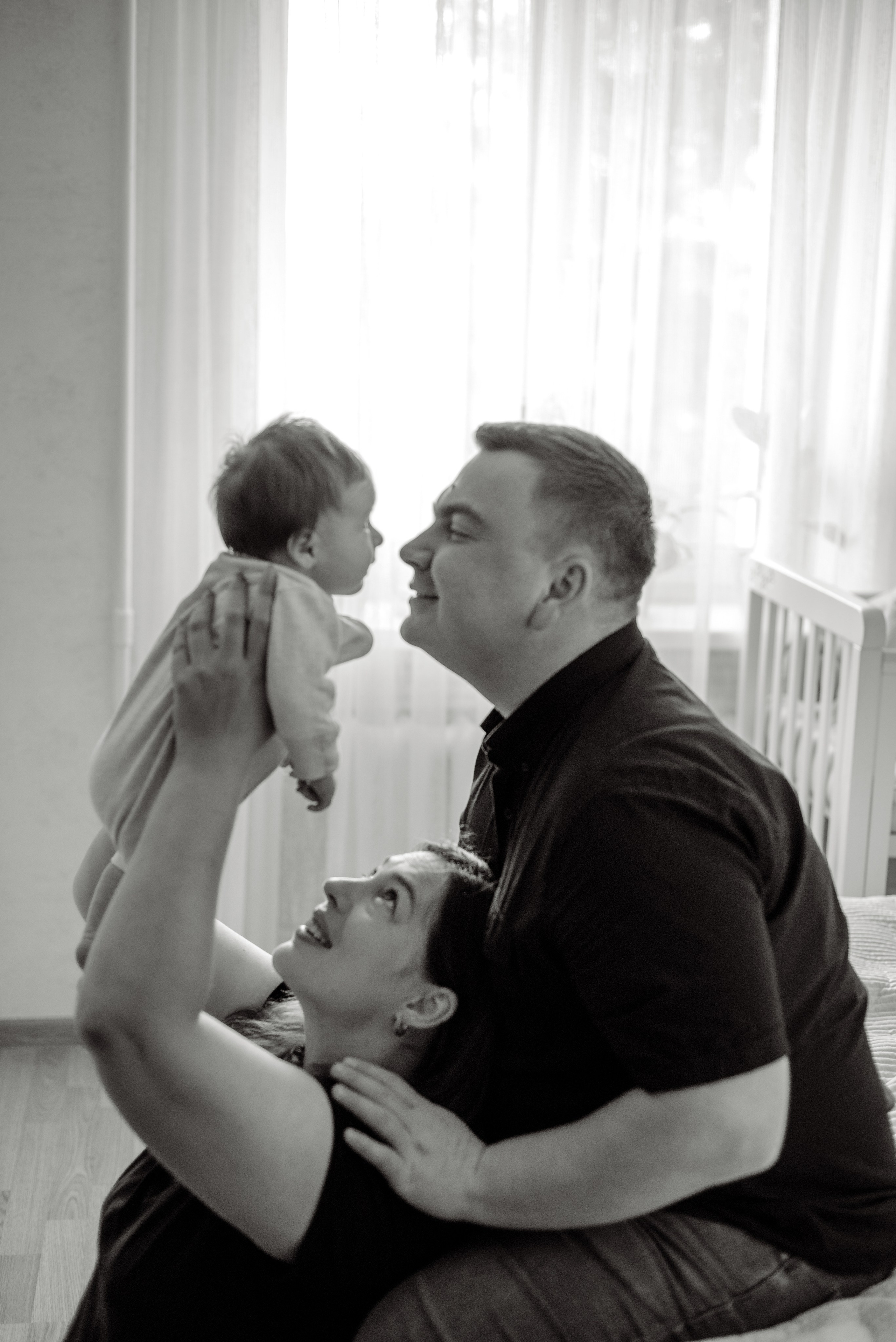 Богданчик сімейна фотоісторія. Фотограф новонароджених (newborn) та материнства у Житомирі Анна Якимчук