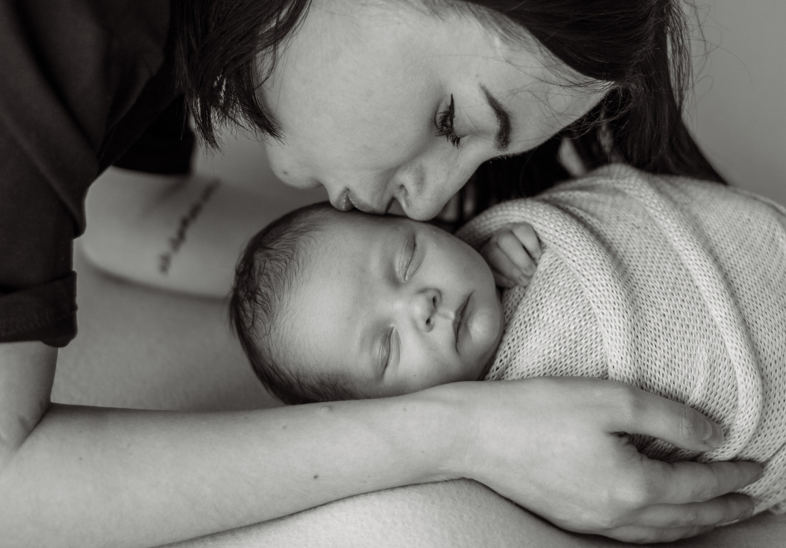 Перша фотосесія. Фотограф новонароджених (newborn) та материнства у Житомирі Анна Якимчук