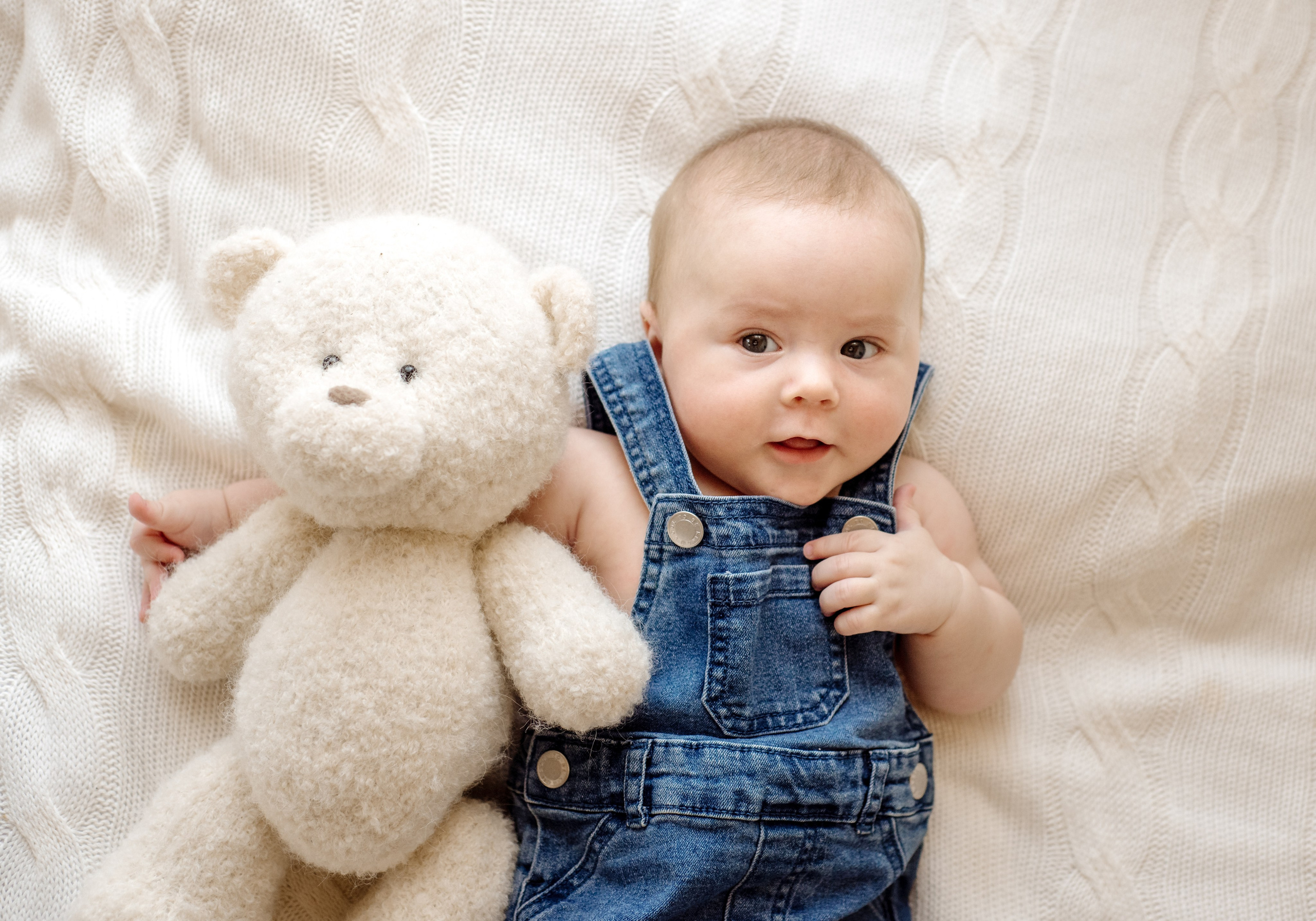 Діти до року. Фотограф новонароджених (newborn) та материнства у Житомирі Анна Якимчук