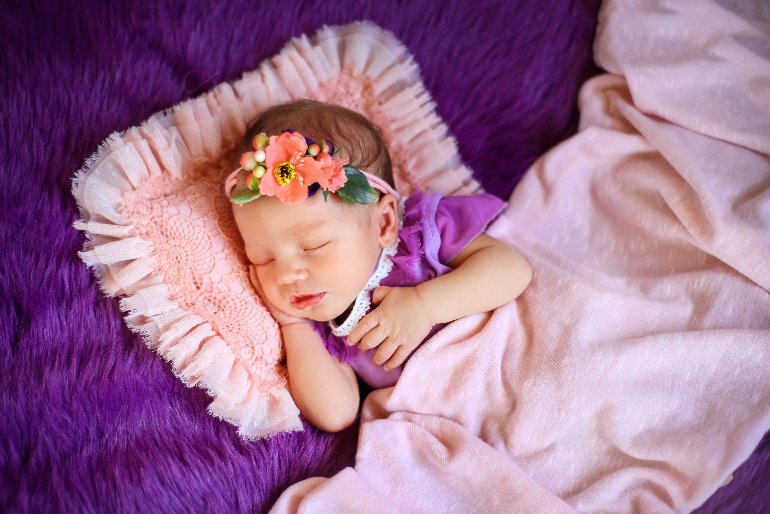 НОВОНАРОДЖЕНІ (NEWBORN). Фотограф новонароджених (newborn) та дитинства у Житомирі Анна Якимчук