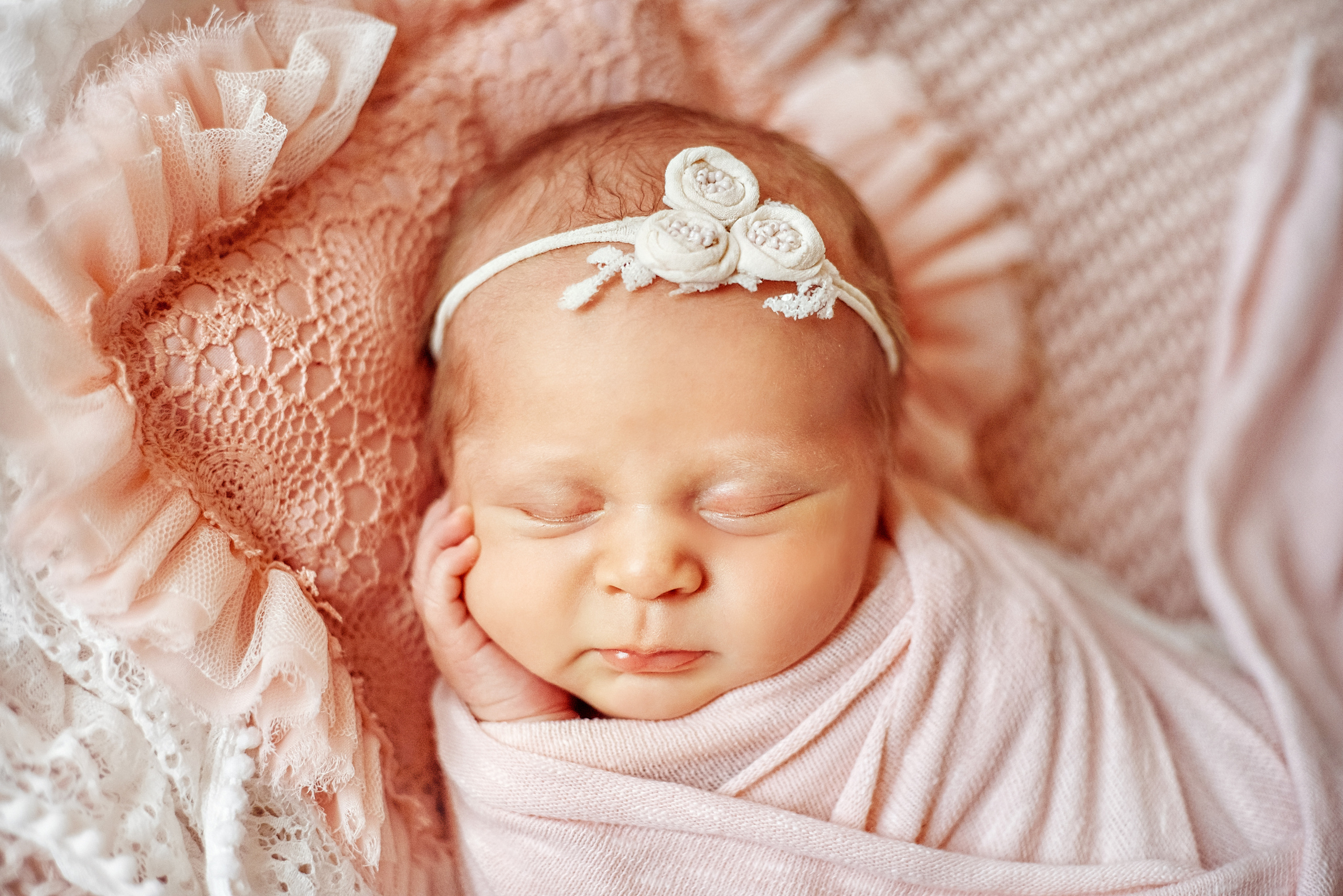 НОВОНАРОДЖЕНІ (NEWBORN). Фотограф новонароджених (newborn) та дитинства у Житомирі Анна Якимчук