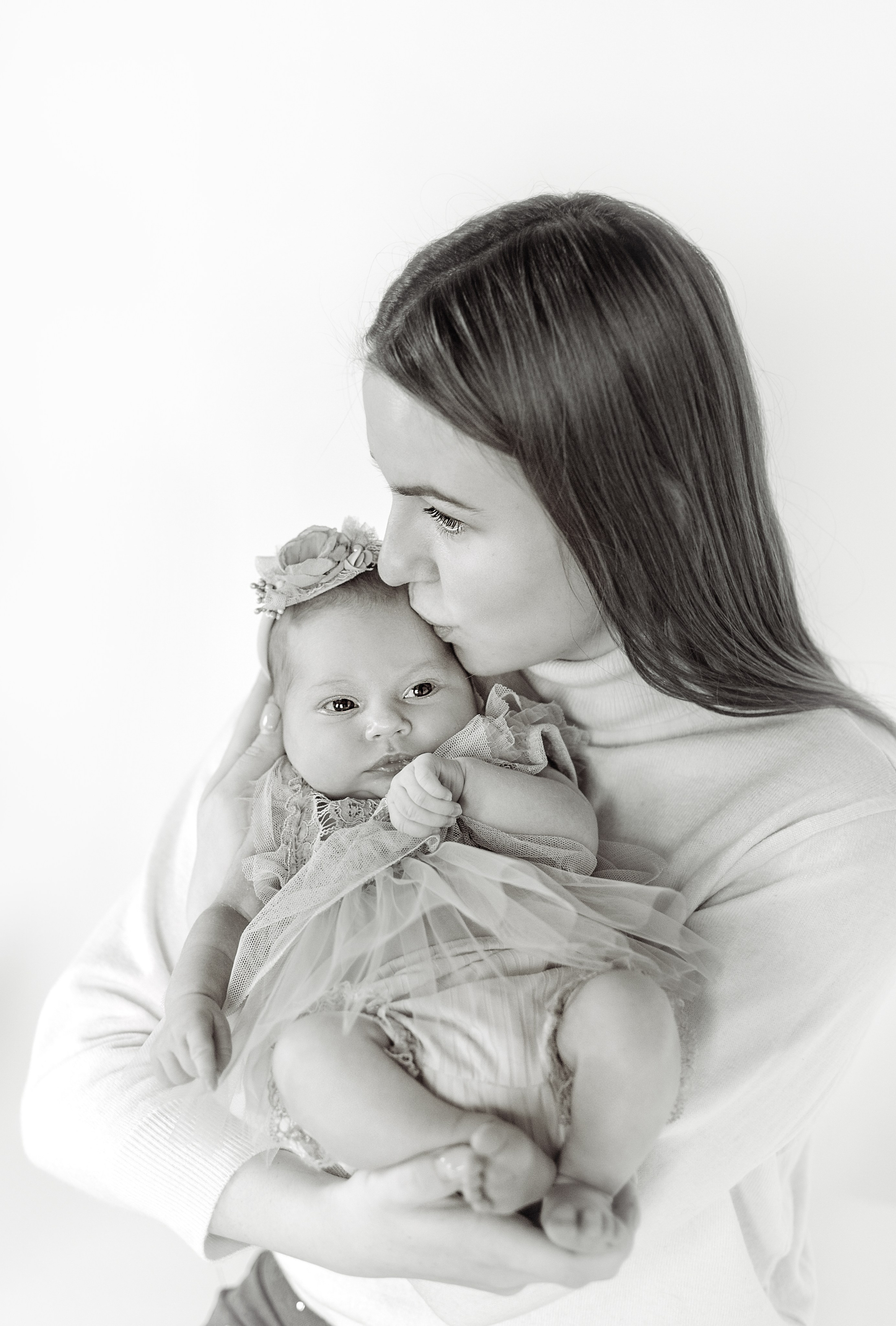 Соломія. Фотограф новонароджених (newborn) та материнства у Житомирі Анна Якимчук