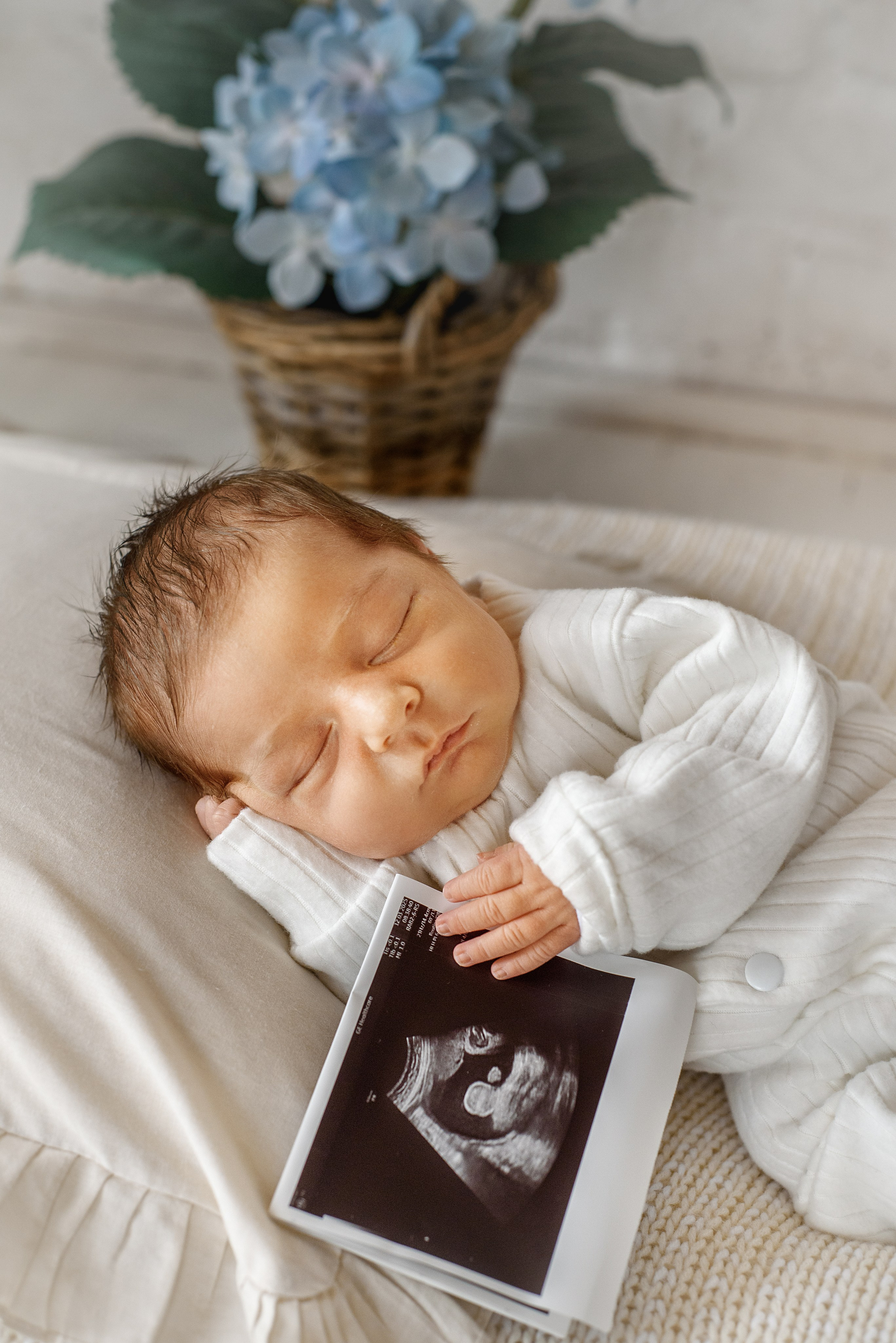 Романчик. Фотограф новонароджених (newborn) та материнства у Житомирі Анна Якимчук