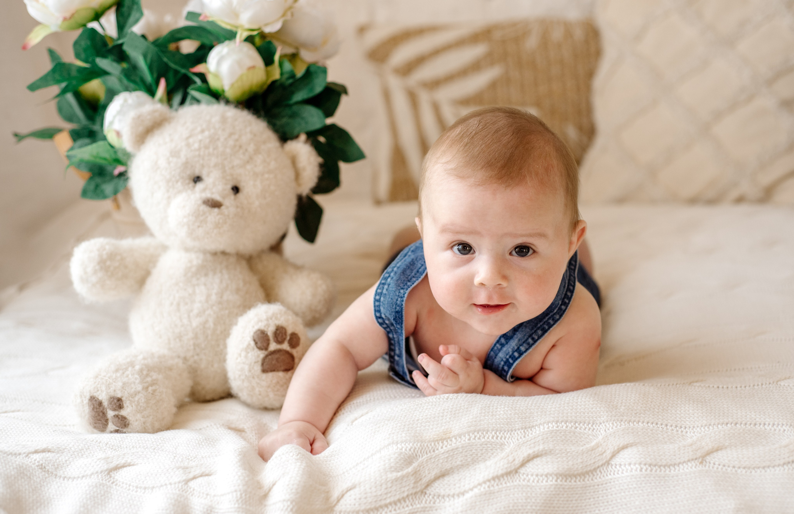 Діти до року. Фотограф новонароджених (newborn) та материнства у Житомирі Анна Якимчук