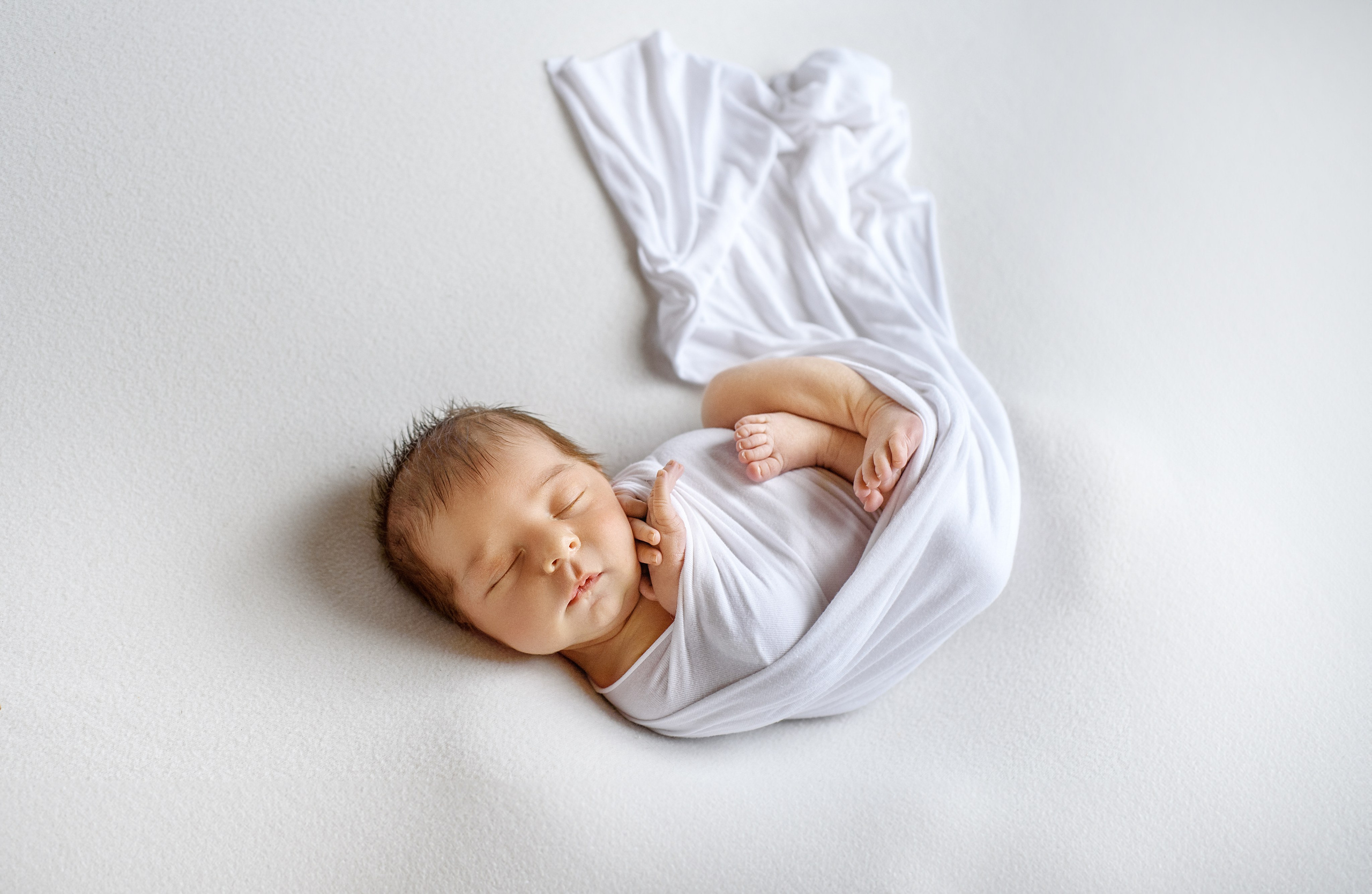 Романчик. Фотограф новонароджених (newborn) та материнства у Житомирі Анна Якимчук