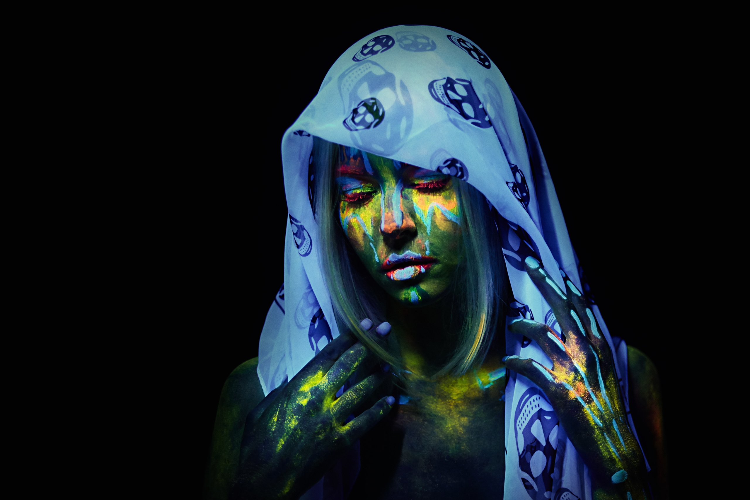 Неонова фотосесія. Портретний та репортажний фотограф в Києві Юрій Корнійчук