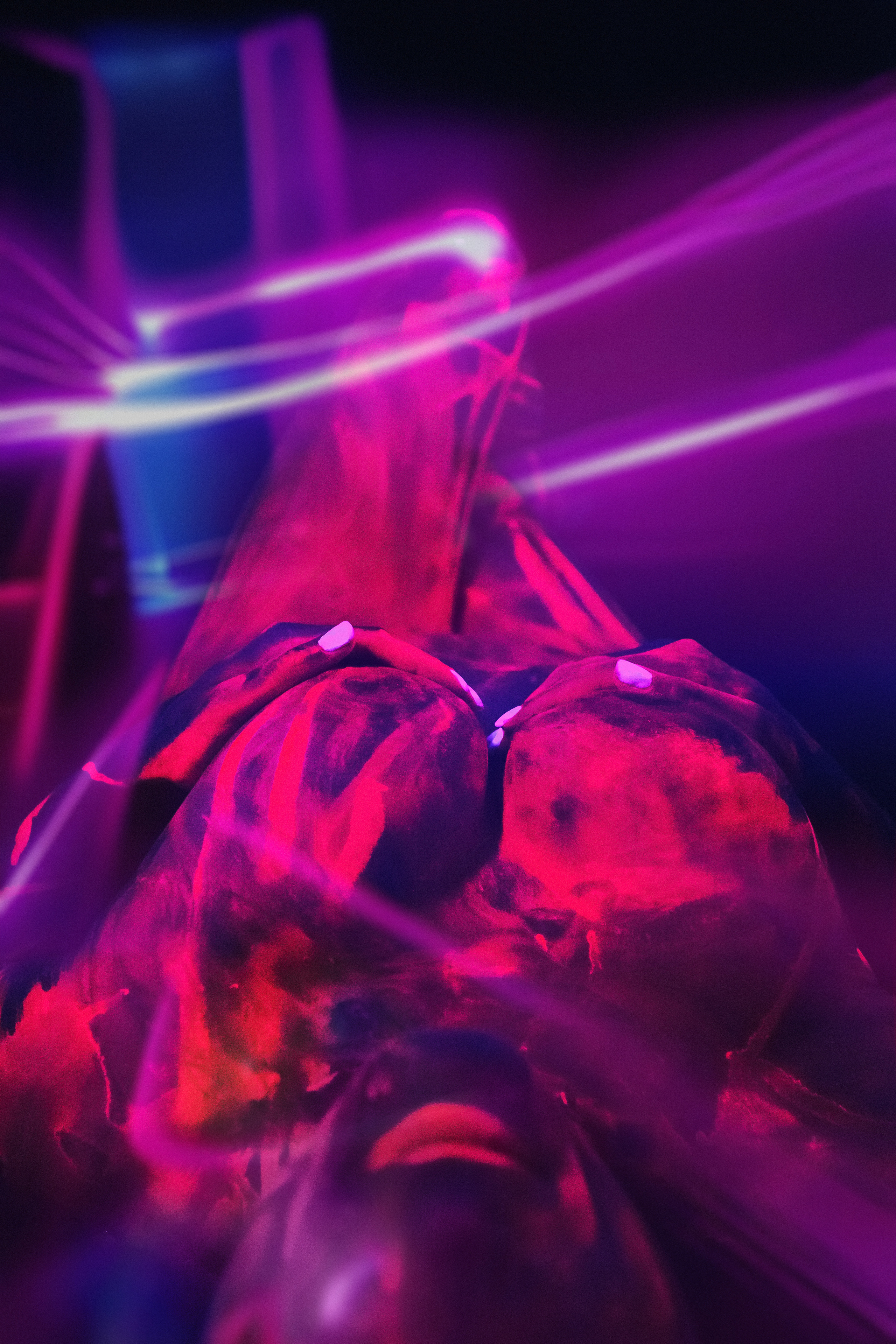 Неонова фотосесія. Портретний та репортажний фотограф в Києві Юрій Корнійчук