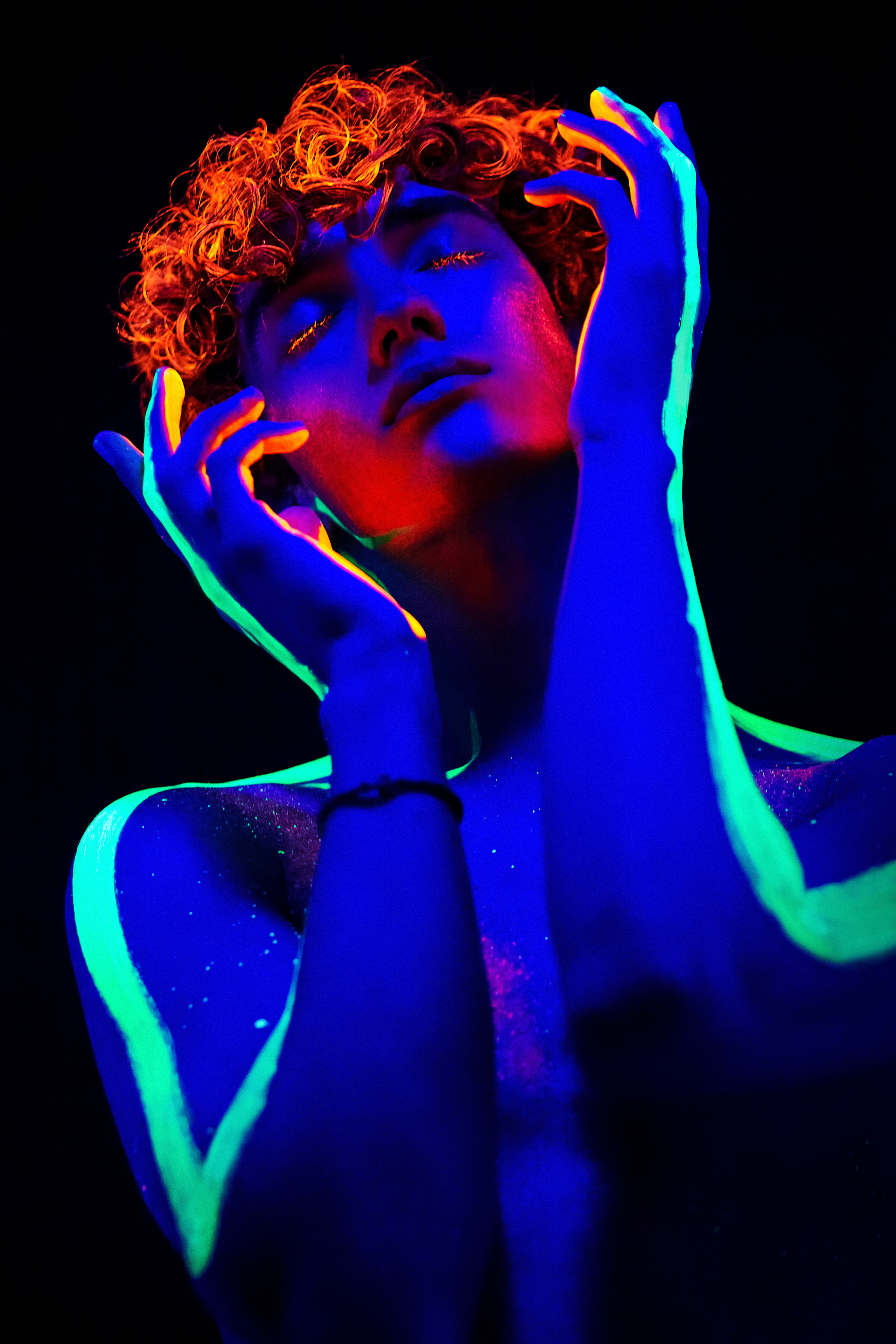 Неонова фотосесія. Портретний та репортажний фотограф в Києві Юрій Корнійчук