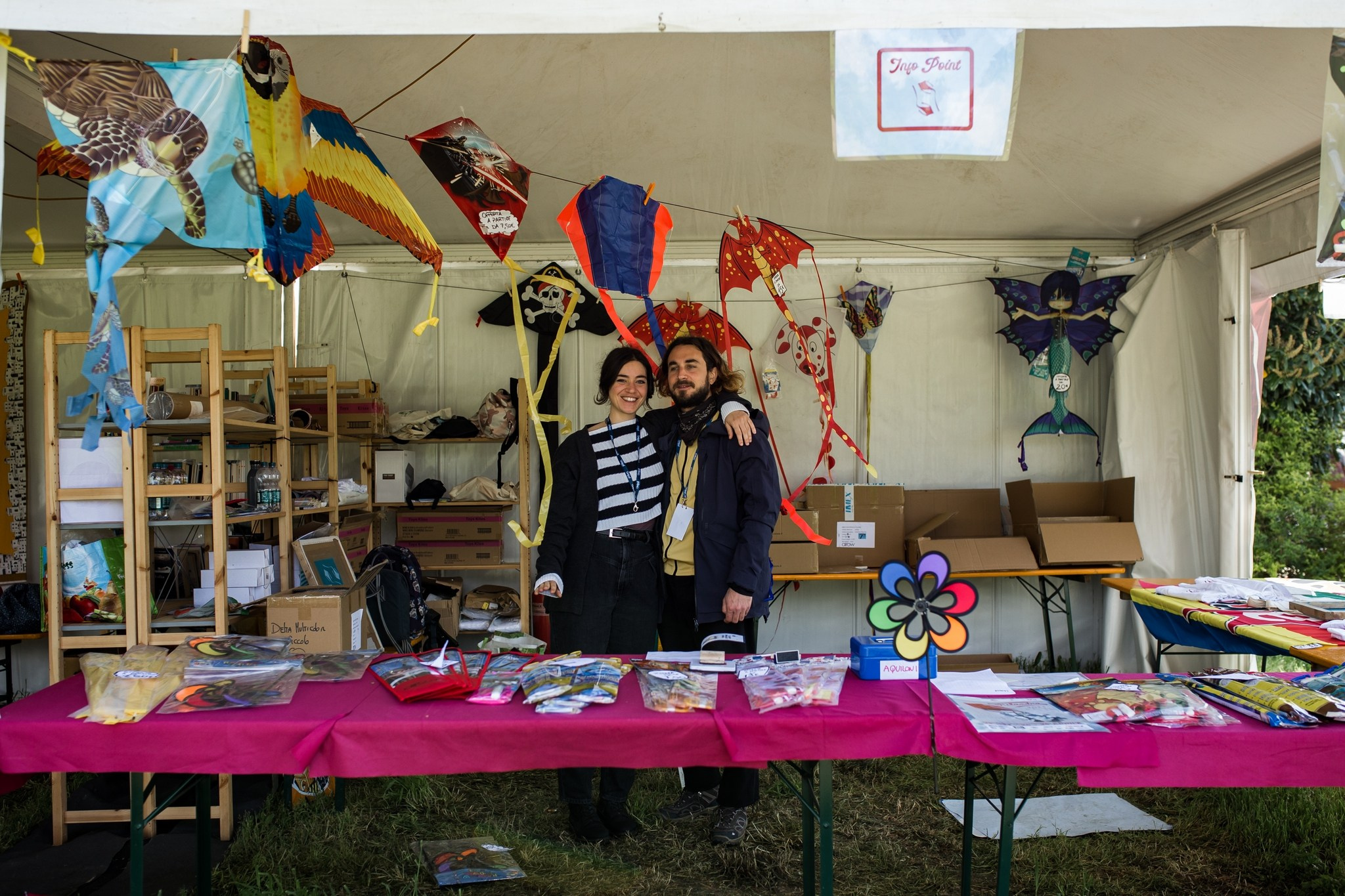 Reportage dell’annuale festival degli aquiloni Vulandra. Fotografa ritrattista Olga Ferrara Bologna Padova